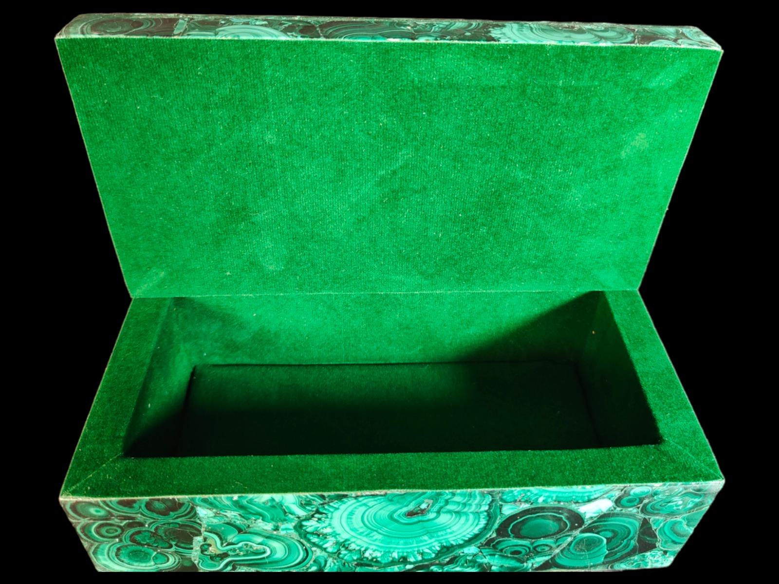 20ième siècle Élégante boîte en malachite des années 50, 20e siècle en vente
