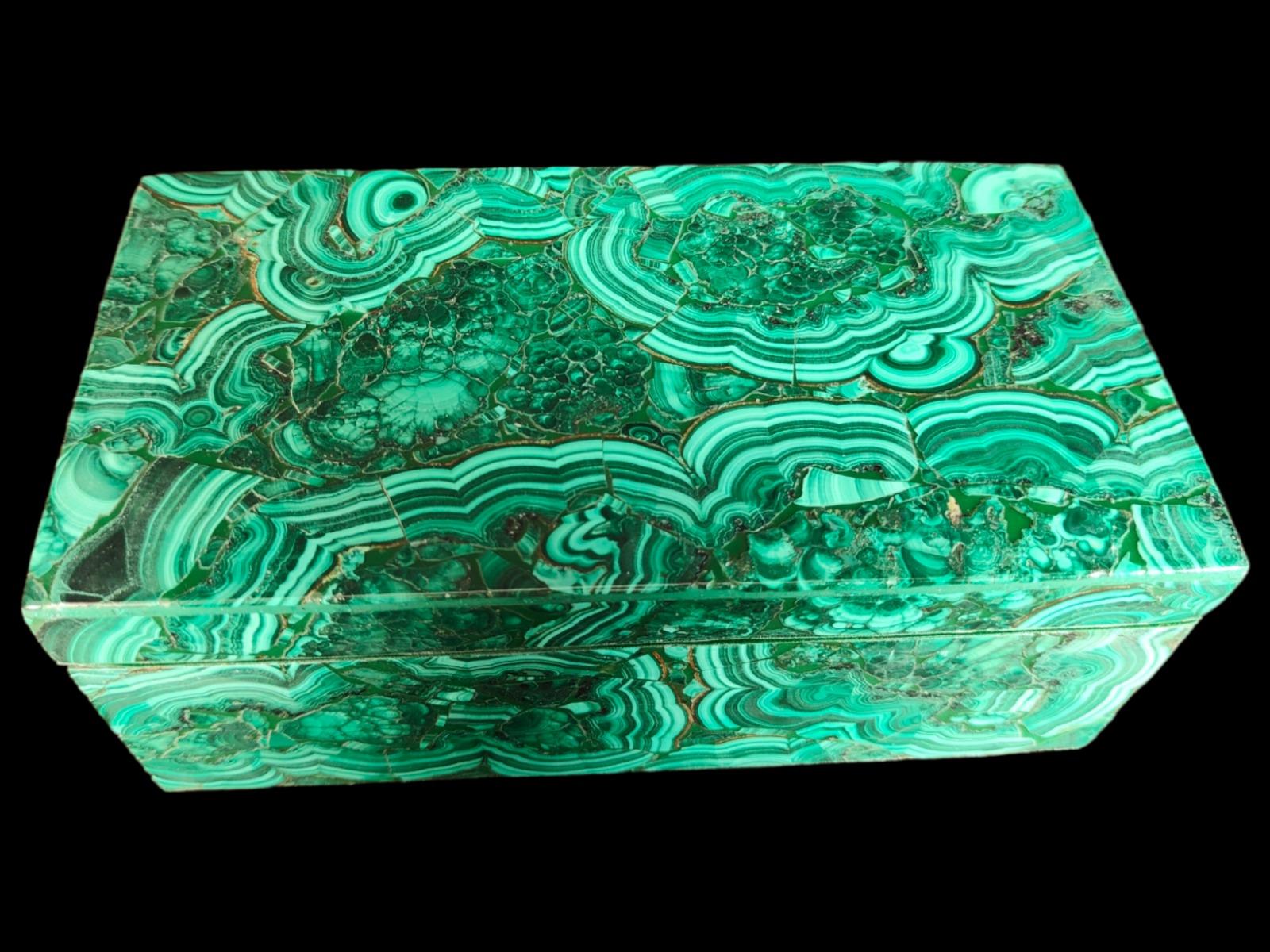 Elegant Malachite Box from the 50s 20th Century For Sale 1