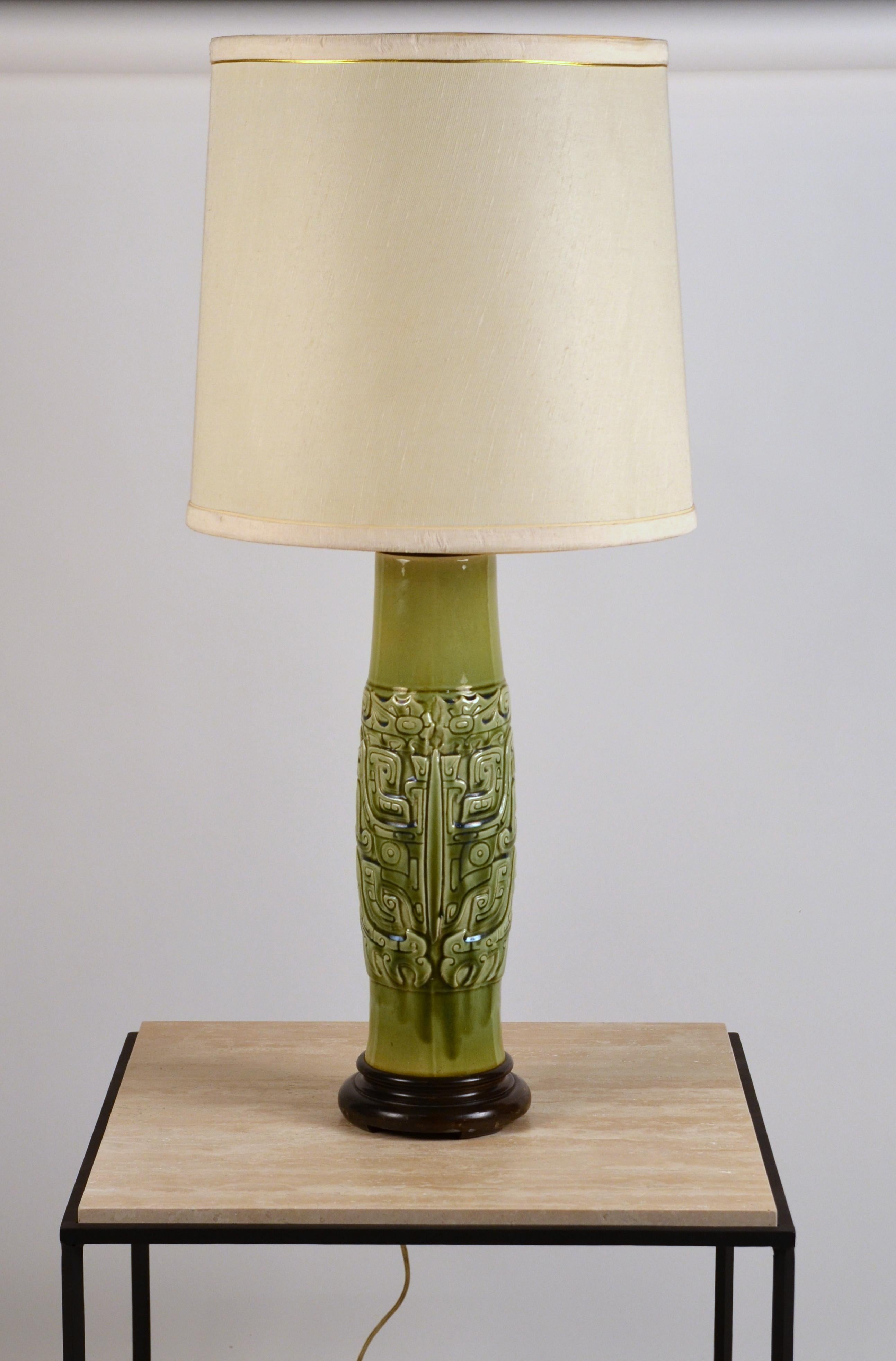 Elegant Mayan Inspired Ceramic Lamp with Original Shade In Good Condition For Sale In Los Angeles, CA