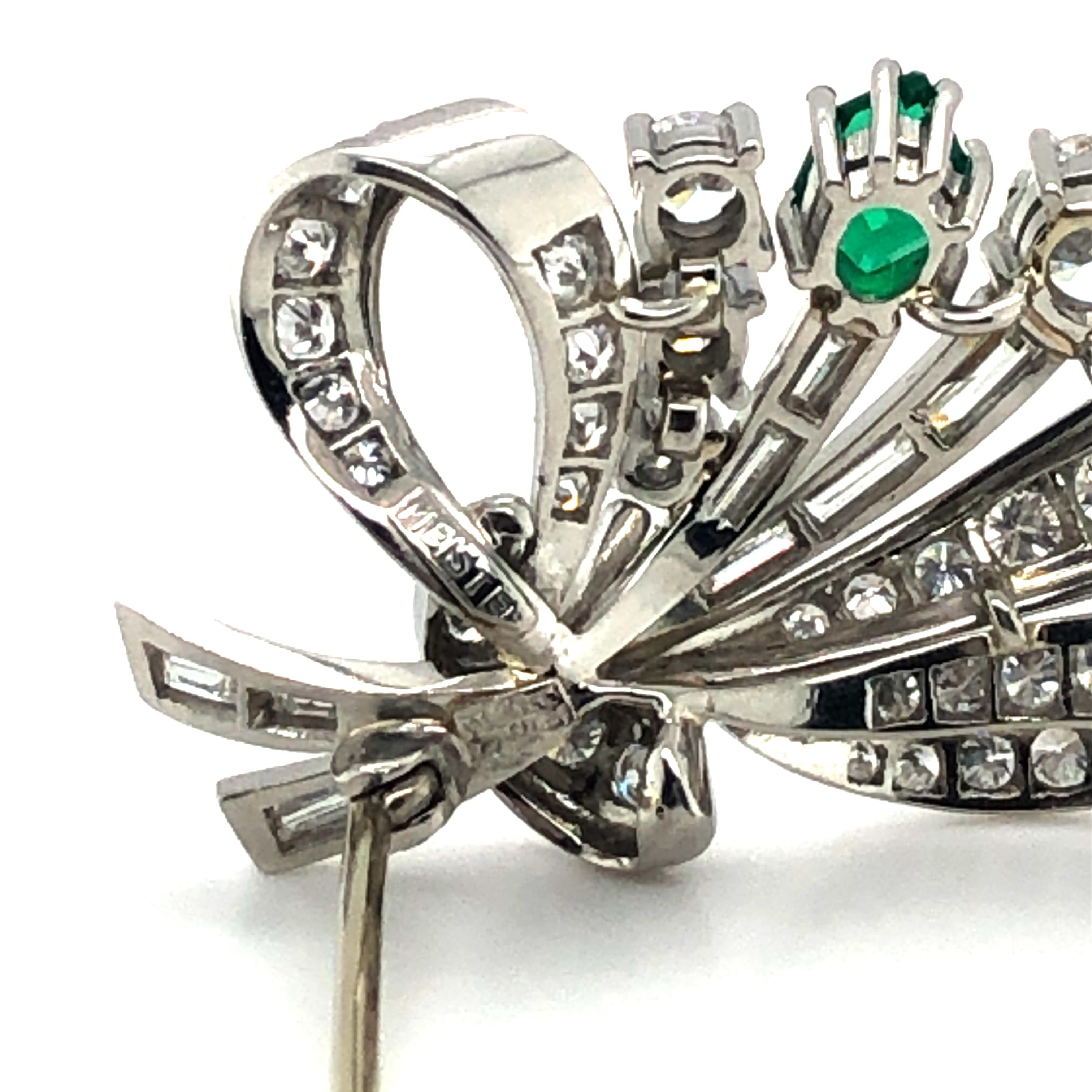 Elegant Meister Diamond Brooch with Emerald in Platinum 950 For Sale 4