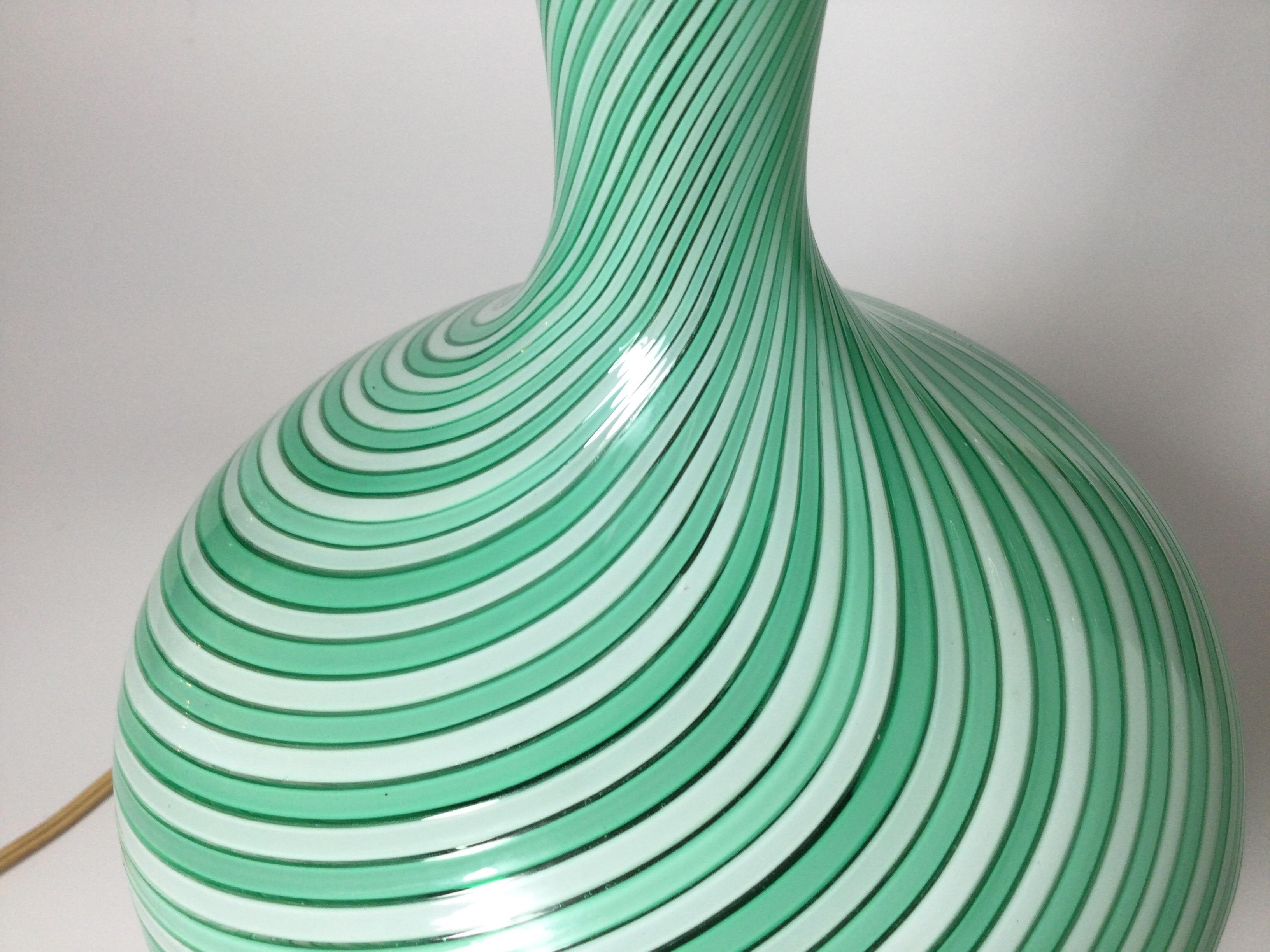 Elegant Mid 20th Century Italian Murano Glass Lamp For Sale 5