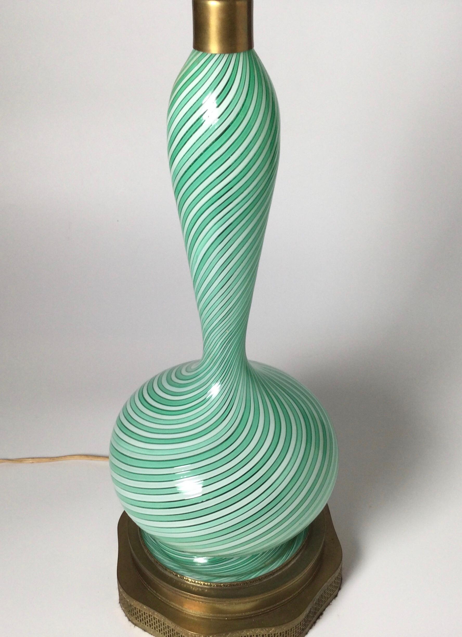 Elegant Mid 20th Century Italian Murano Glass Lamp For Sale 1