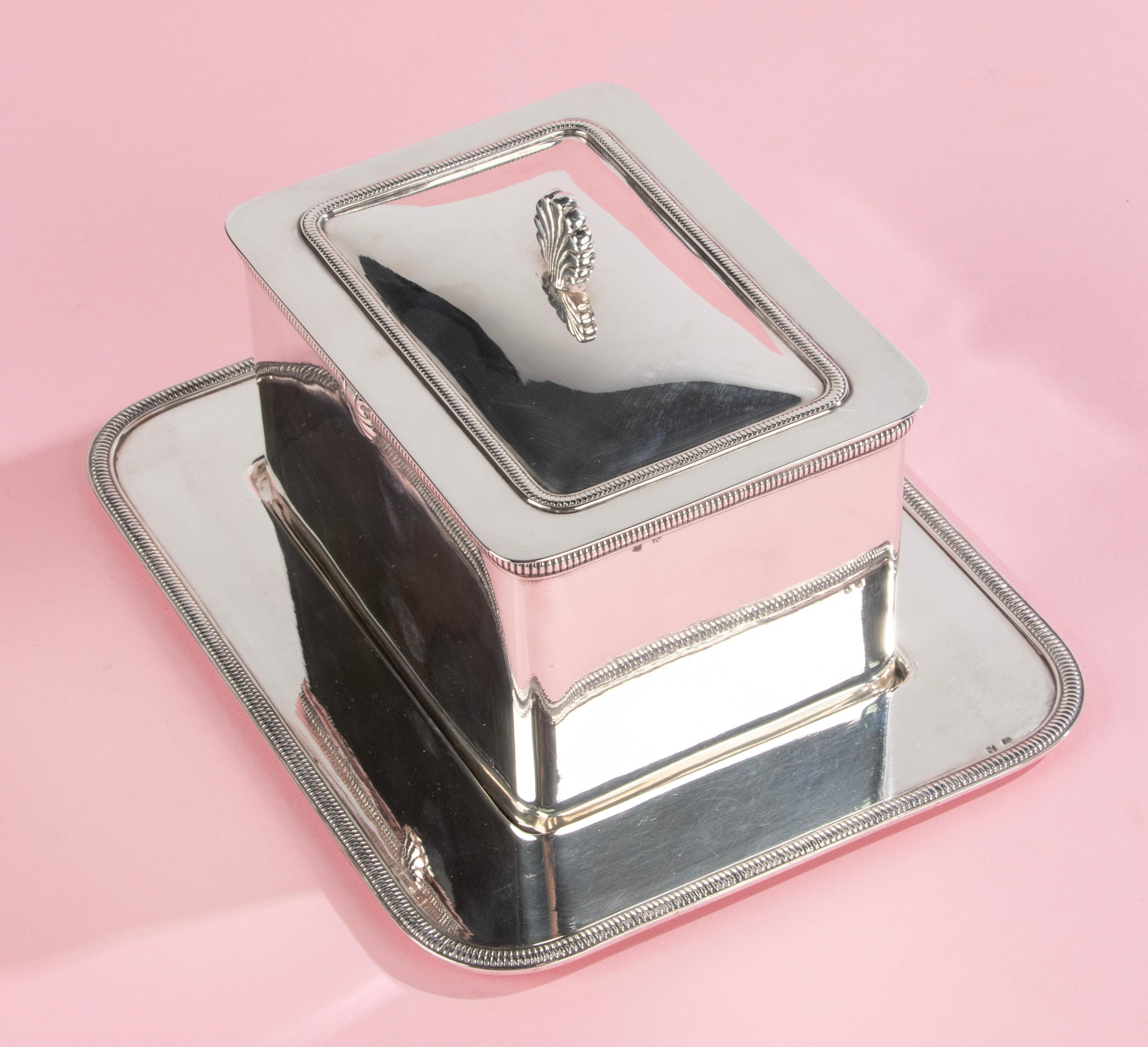 Elegant Mid 20th Century Silver Plated Biscuit Barrel on Tray  For Sale 7