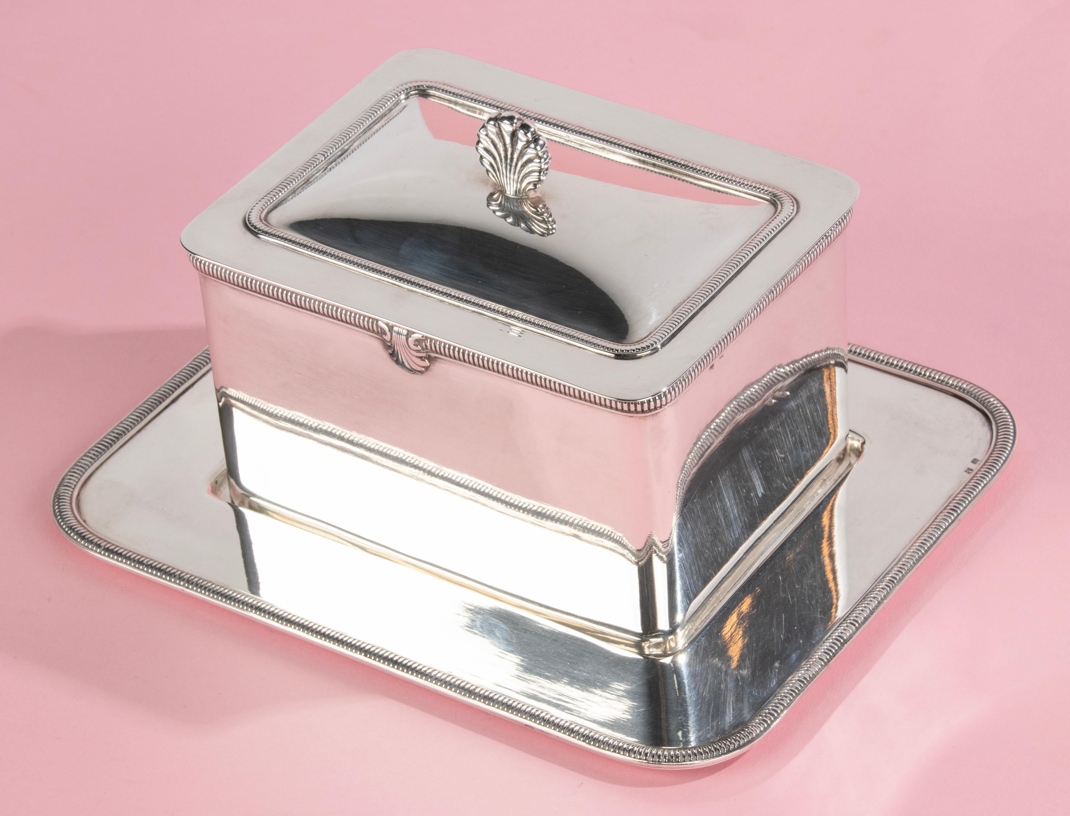 Elegant Mid 20th Century Silver Plated Biscuit Barrel on Tray  For Sale 2