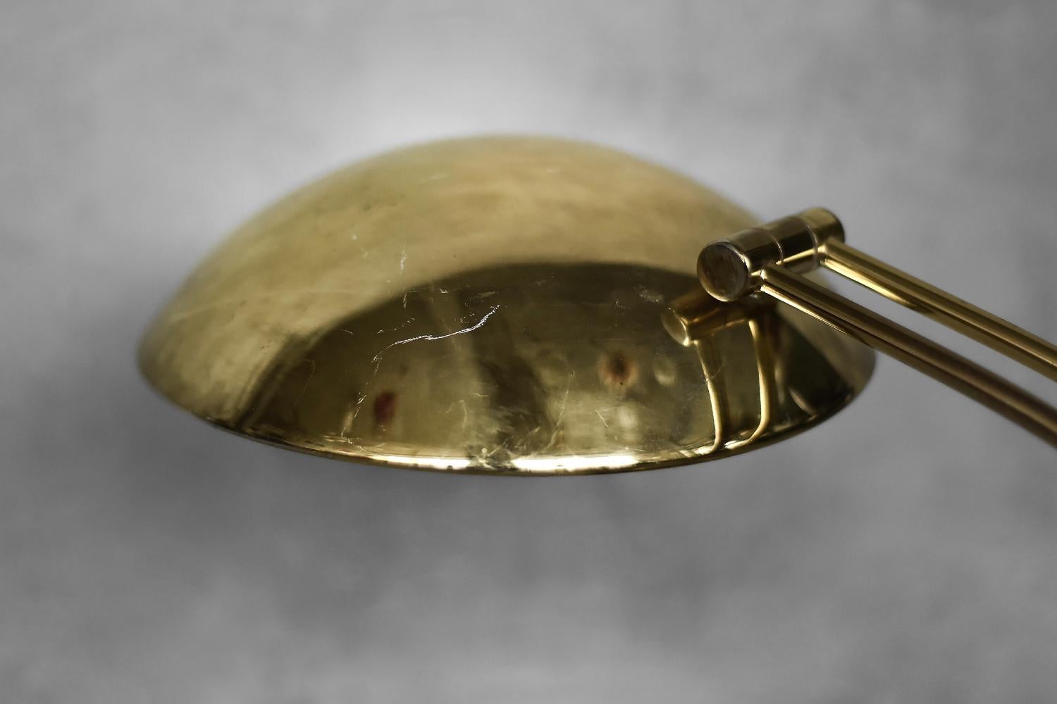 Elegant Mid-Century Belgian Modern Gold Brass Desk Lamp from Massive, 1970s For Sale 4
