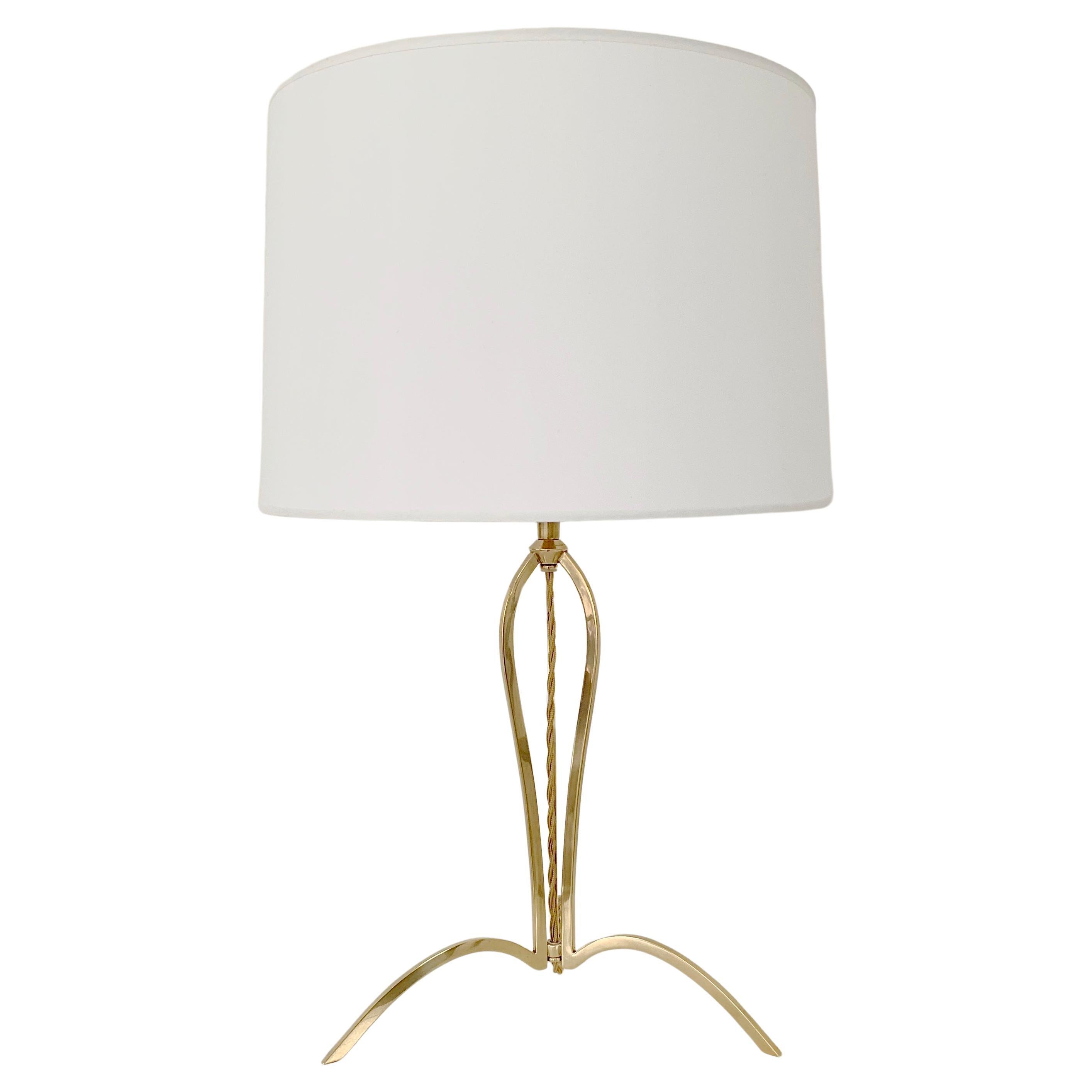 Elegant Mid-Century Brass Table Lamp, circa 1960, Italy. For Sale