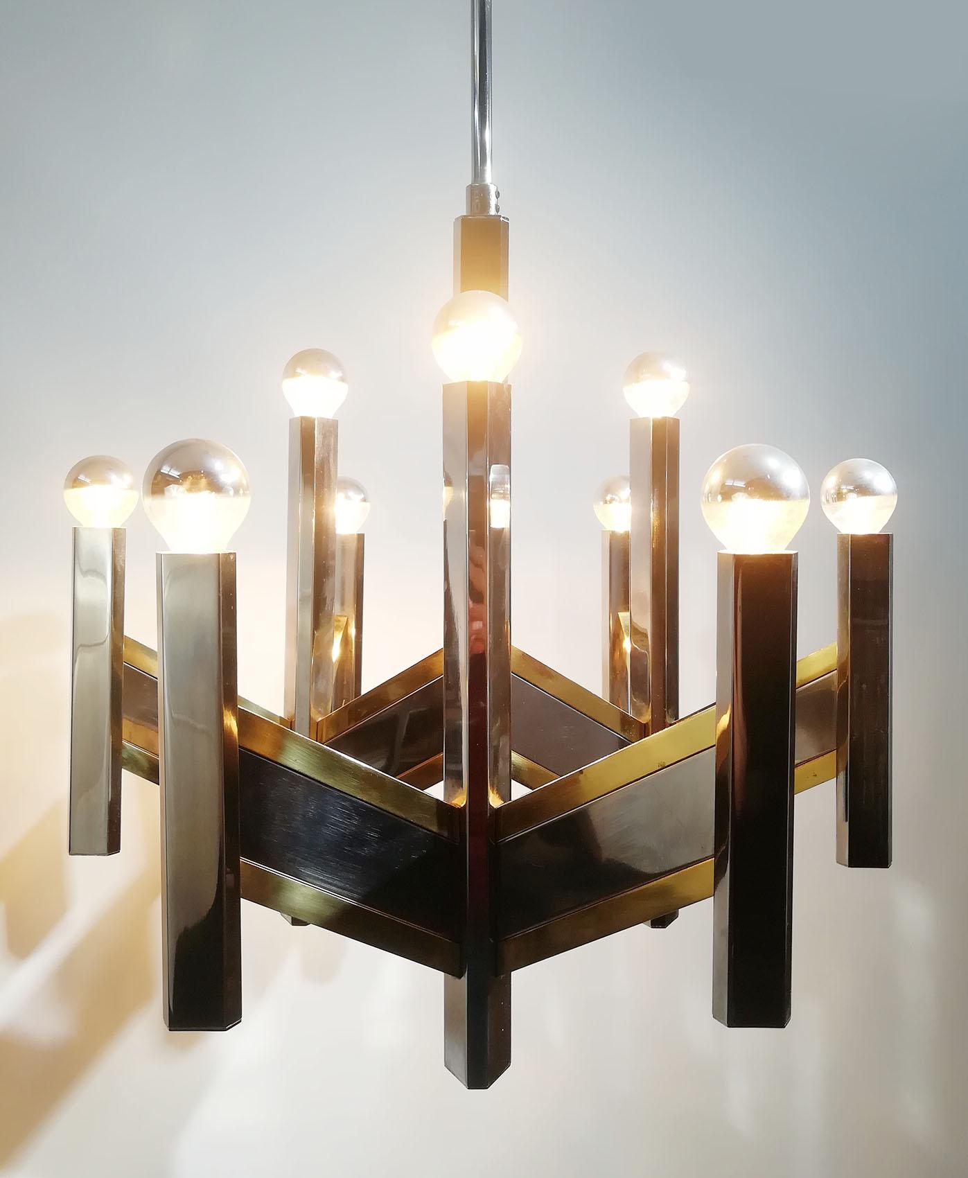 Moderne Elégant lustre Sciolari géométrique du milieu du siècle en chrome et laiton en vente