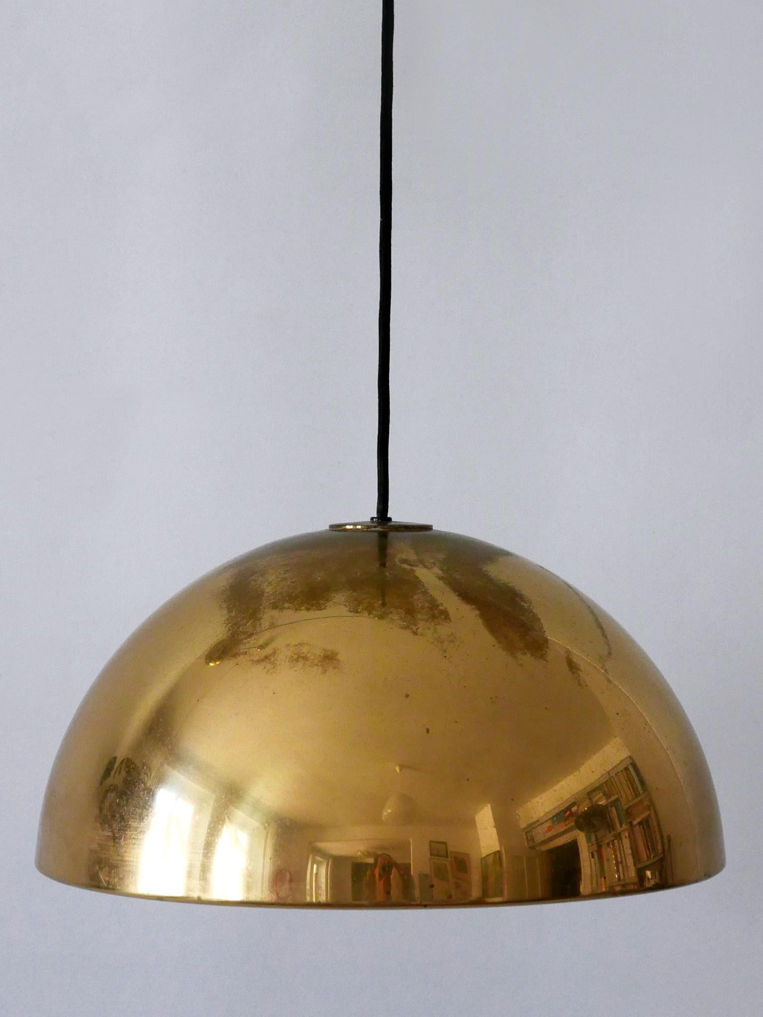 Mid-Century moderno Lampada a sospensione in ottone a contrappeso Eleg Mid Century di Florian Schulz 1960s in vendita