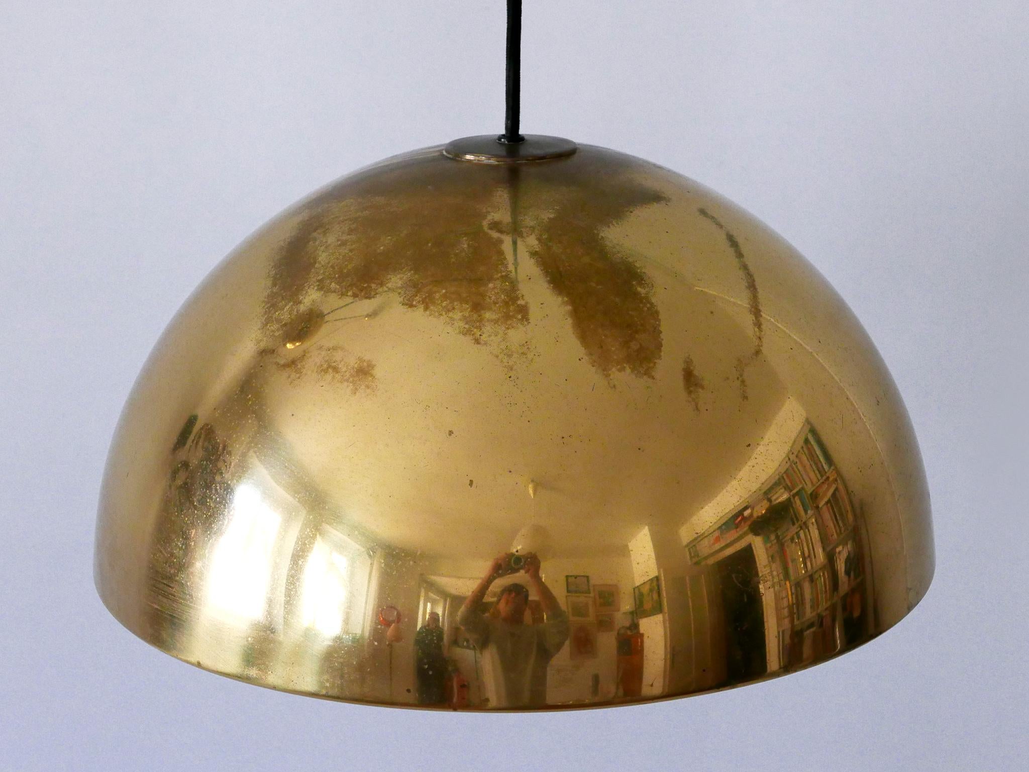 Tedesco Lampada a sospensione in ottone a contrappeso Eleg Mid Century di Florian Schulz 1960s in vendita