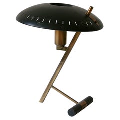 Elegance de la lampe de table "Decora" ou Z du milieu du siècle dernier par Louis Kalff pour Philips, années 1950
