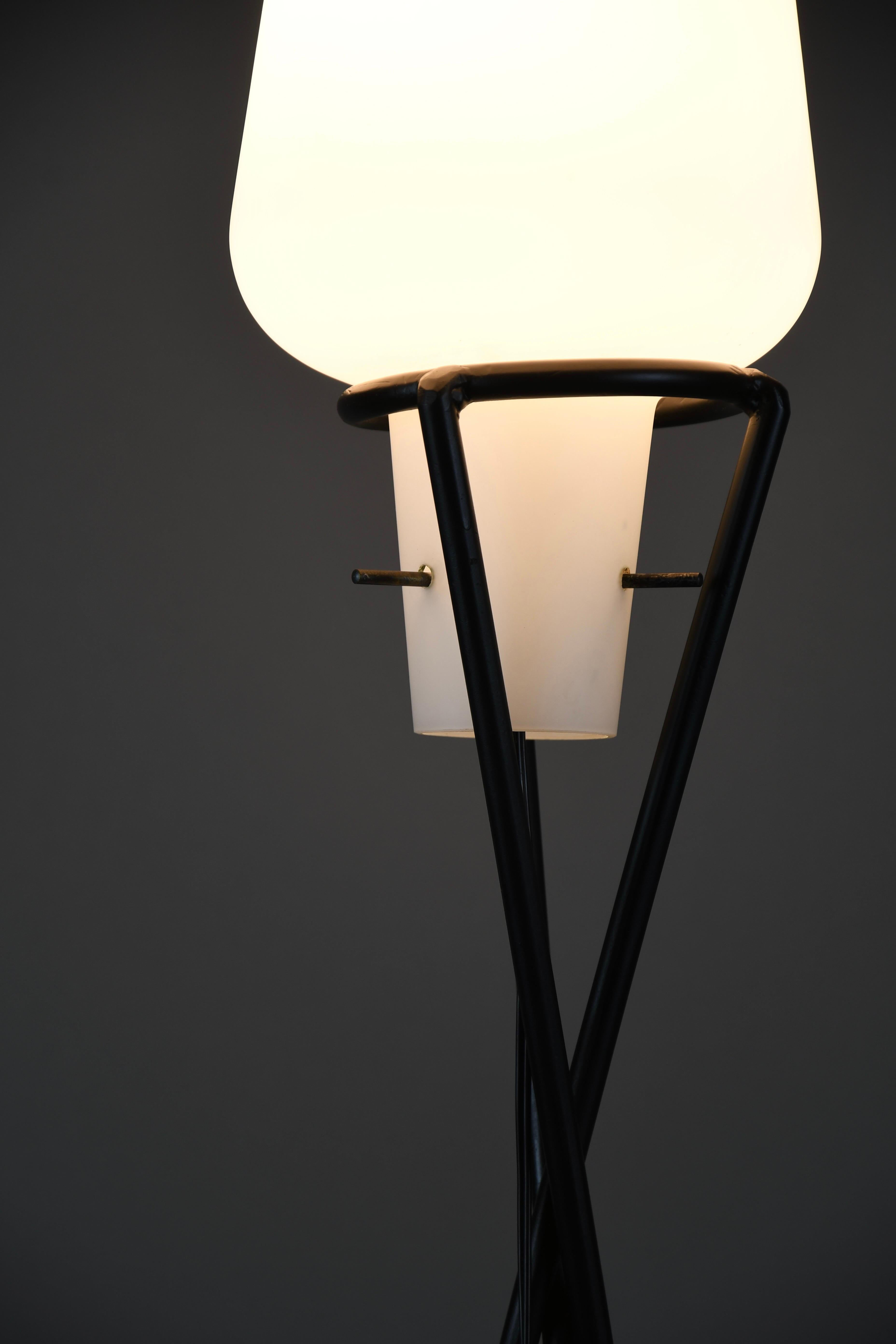 Elegant Mid-Century Floor Lamp – Black Painted Iron Lamp with Milk-Glass Shade For Sale 1