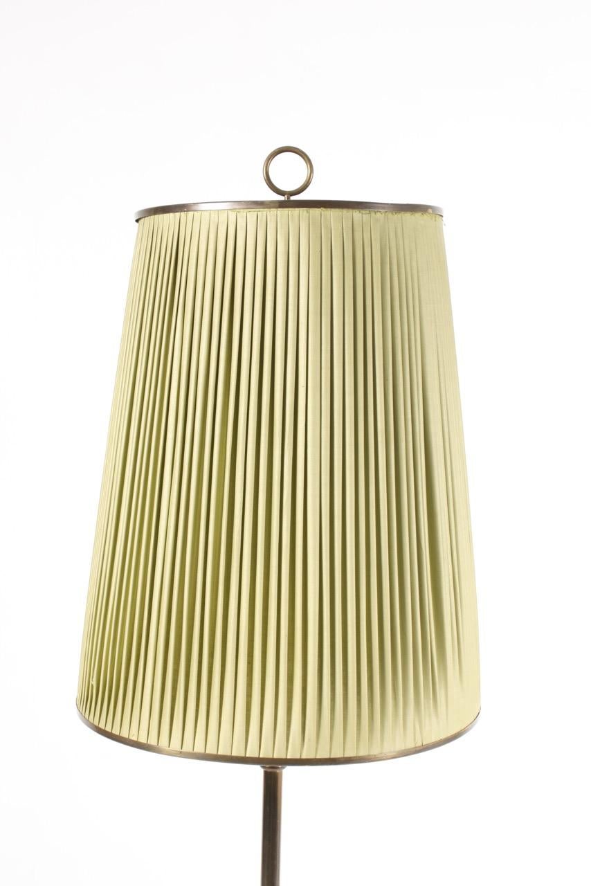 Scandinavian Modern Elegant Midcentury Floor Lamp in Brass by Lysberg Hansen , Danish Design