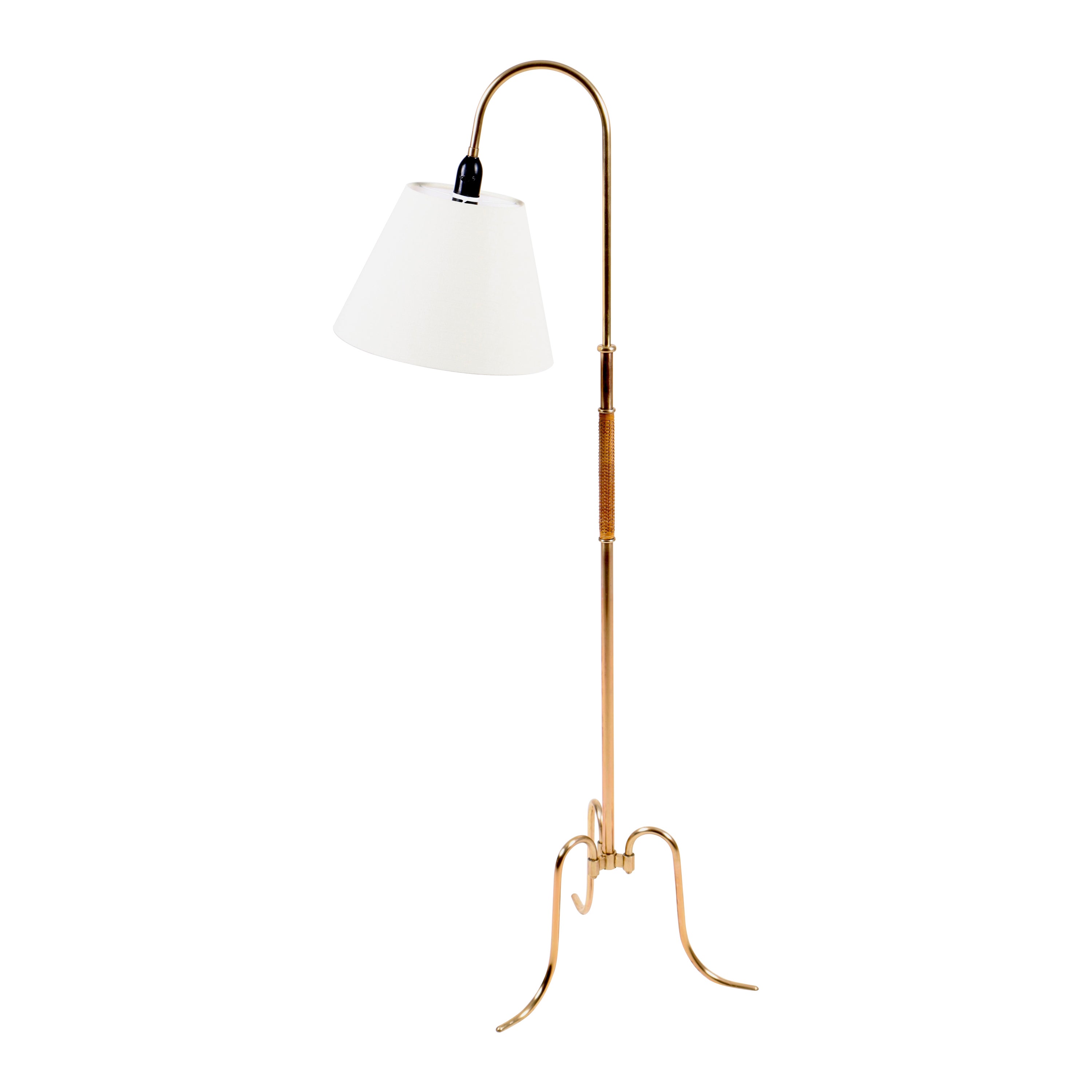Elegante lámpara de pie de mediados de siglo en latón de Lysberg Hansen, diseño danés en venta
