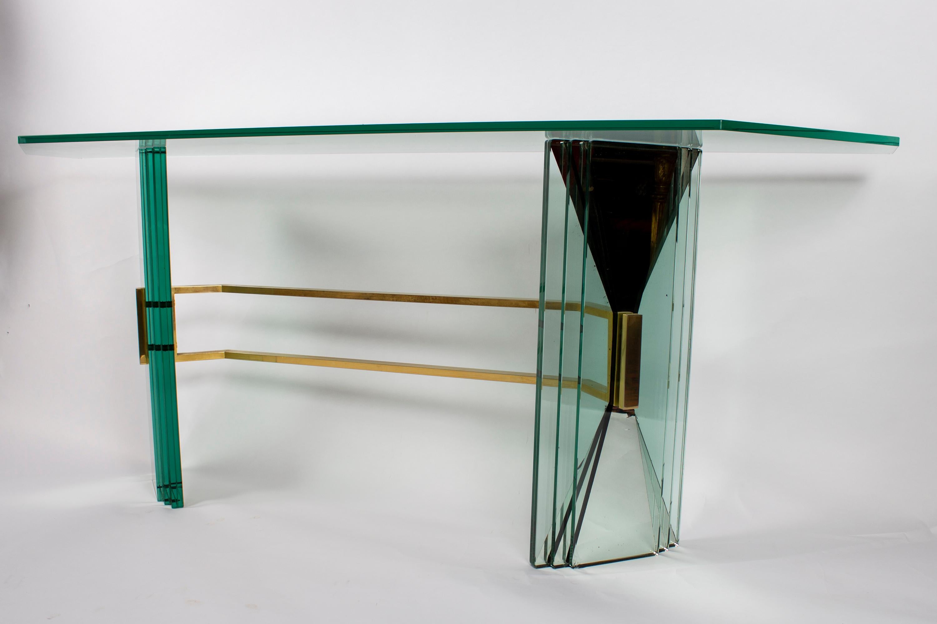 Elegant Mid-Century Console Table with Brass Support Attr. to Fontana Arte For Sale 2