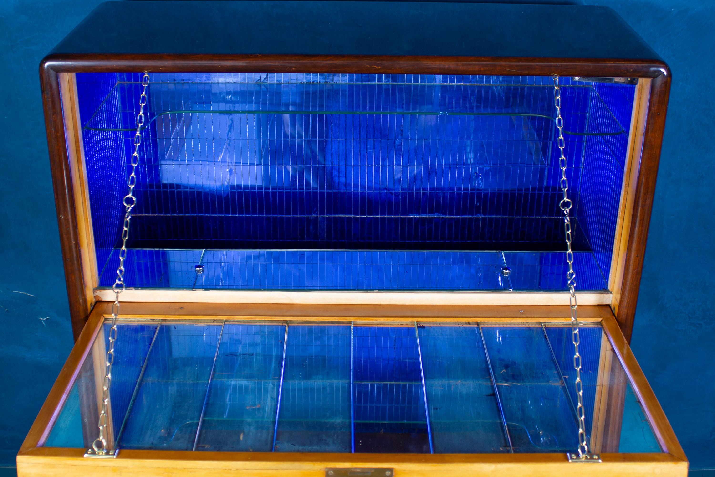 Elegant Mid-Century Italian Bar Cabinet 1940' Attributed to Osvaldo Borsani en Bueno estado para la venta en Rome, IT