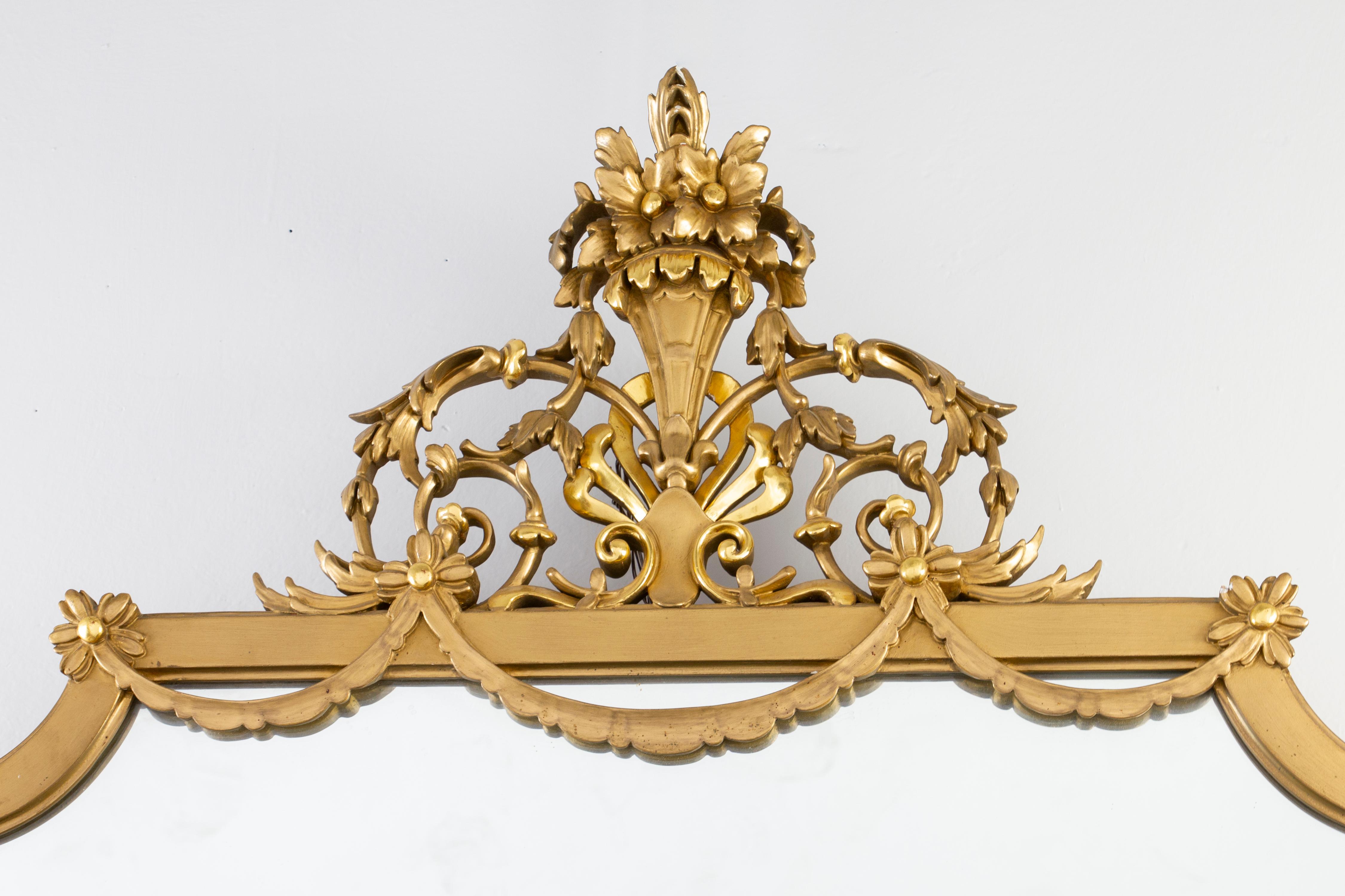 Elegant Mid -Century Italian Gilt-wood Mirror, 1950' In Good Condition For Sale In Rome, IT