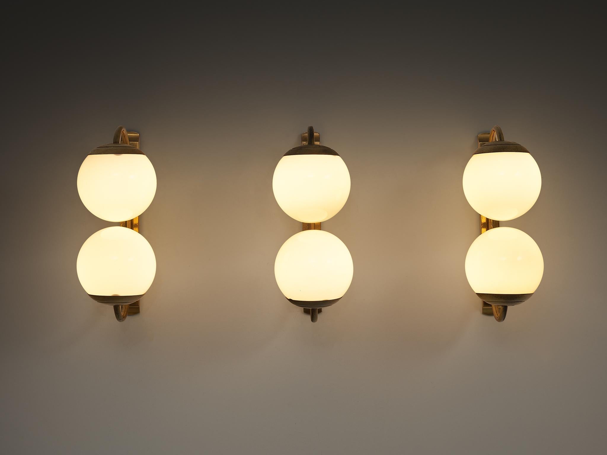 Elegante italienische Wandleuchten aus der Mitte des Jahrhunderts aus Messing und Glas (Moderne der Mitte des Jahrhunderts)
