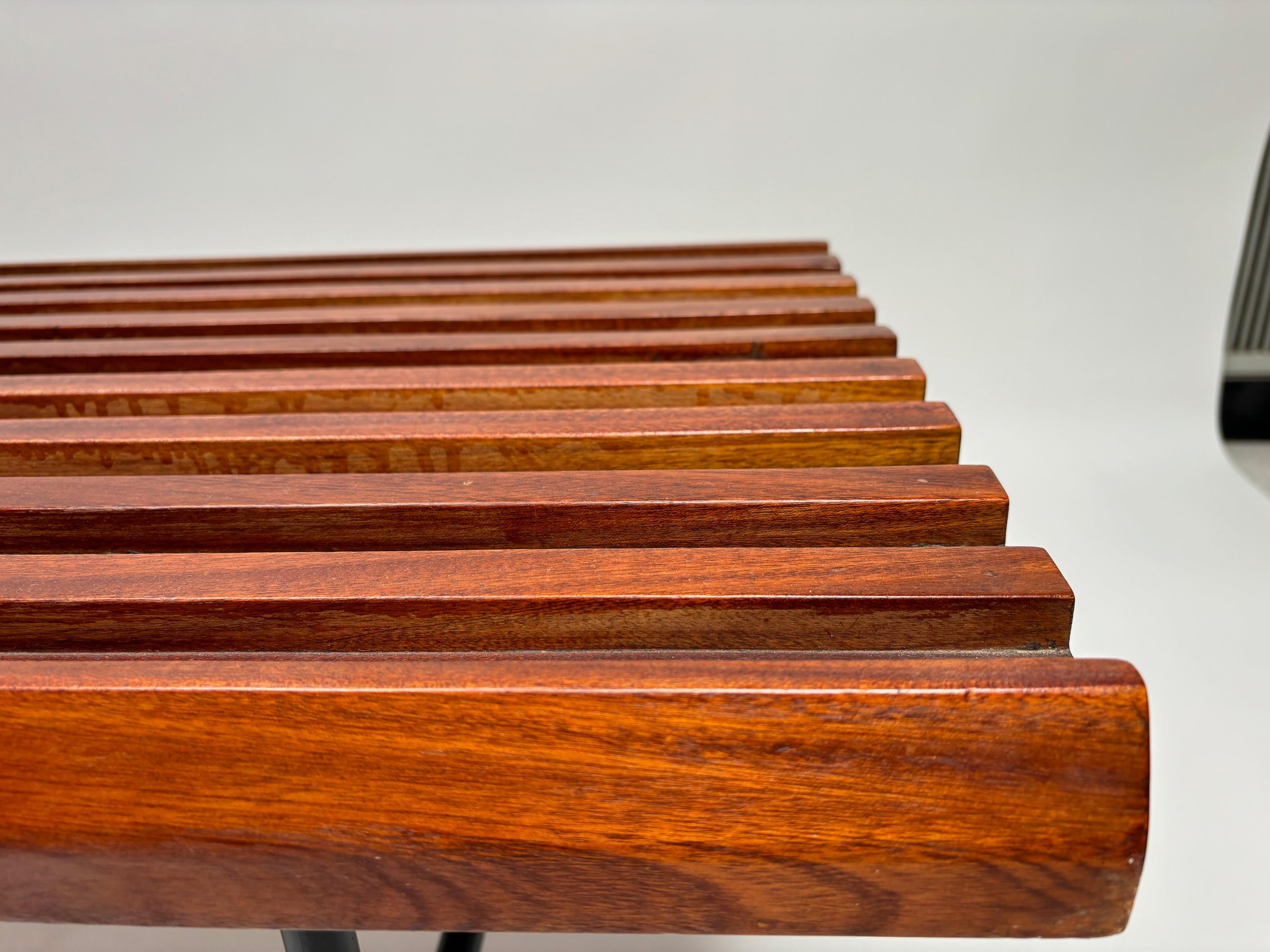 Metà XX secolo Eleganza della panca in legno italiana di metà secolo, di Dassi, anni '50 in vendita