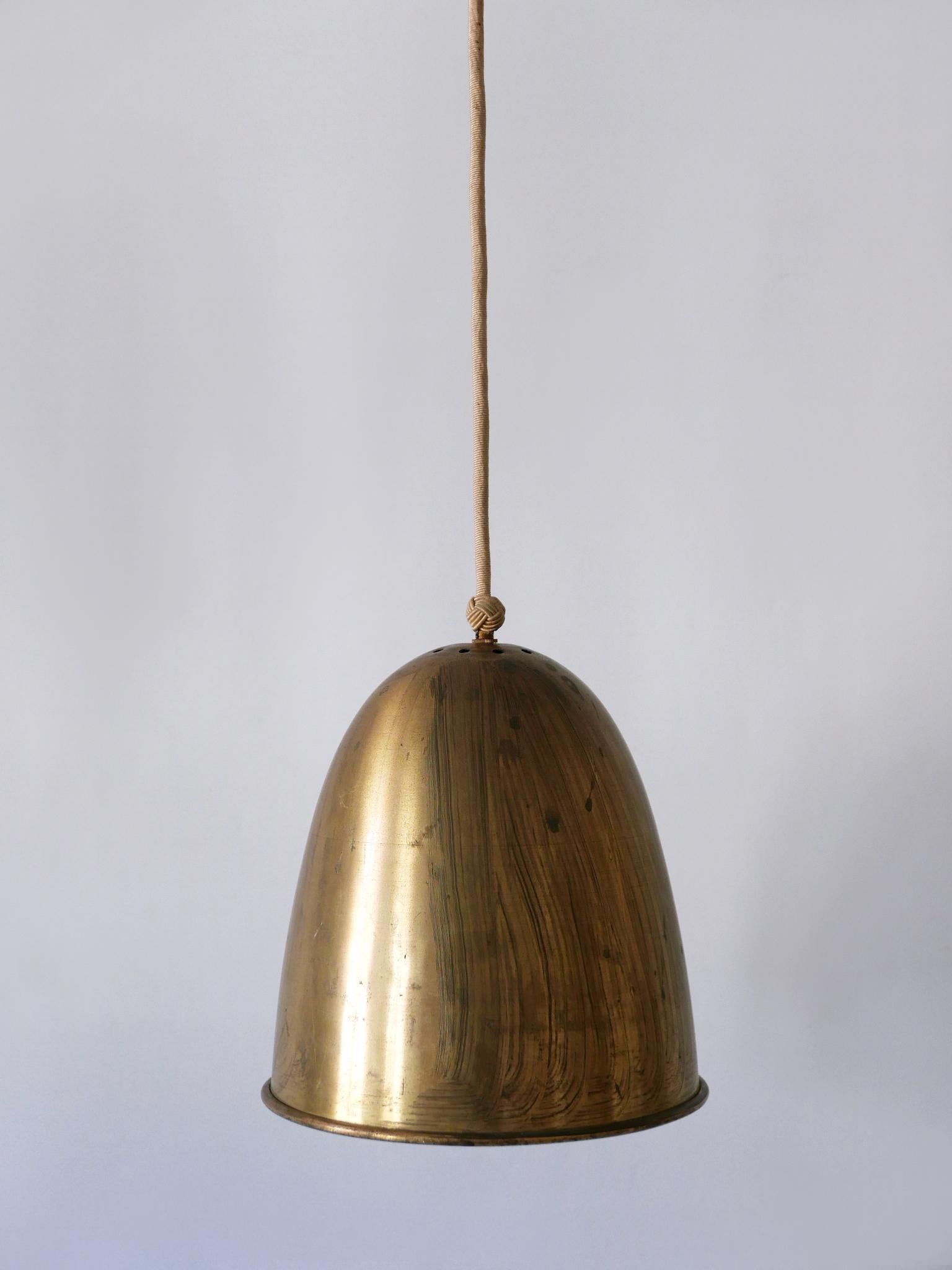 Tedesco Eleganza della lampada a sospensione in ottone della metà del secolo scorso Germania anni '50 in vendita