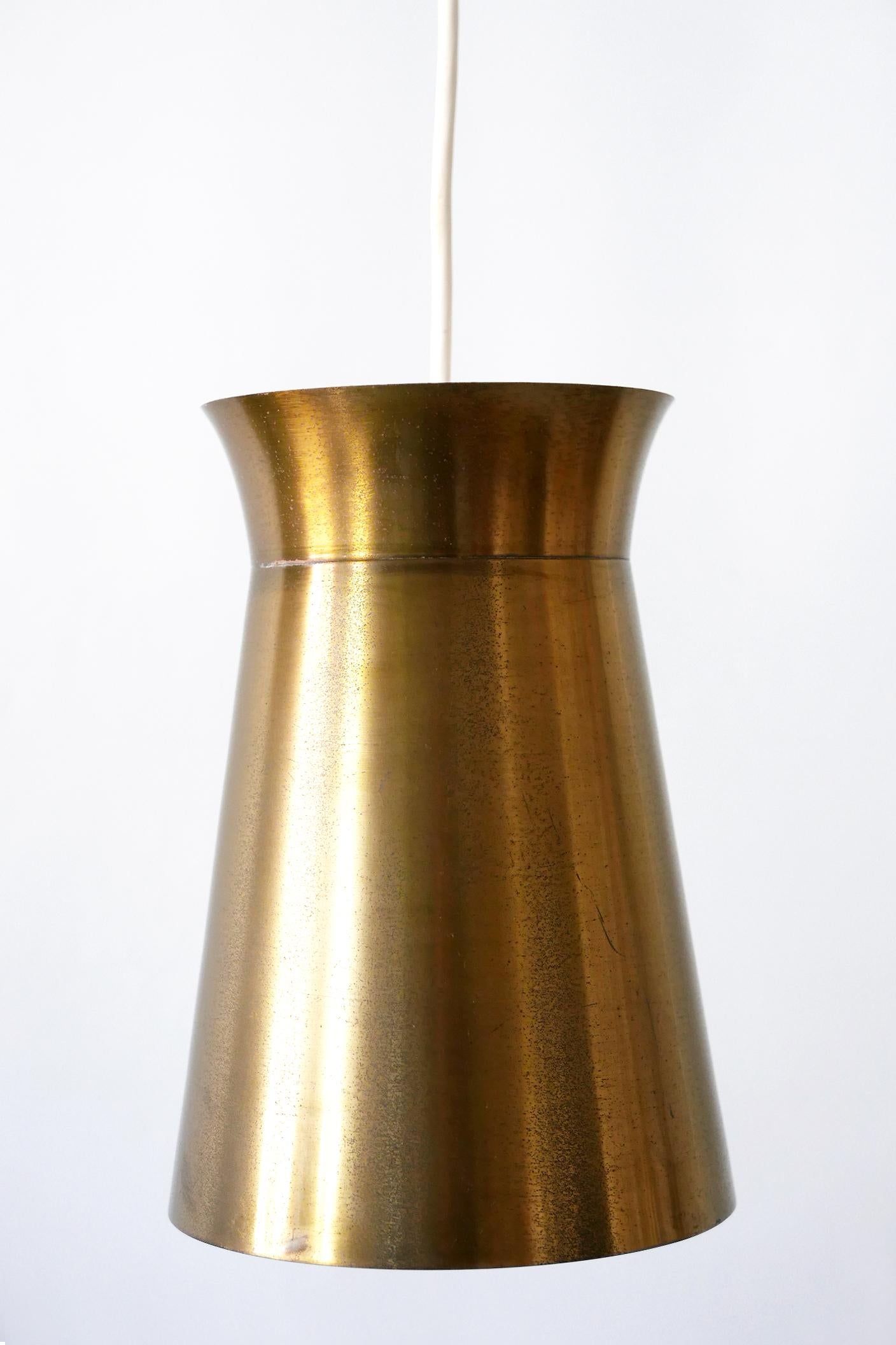 Tedesco Eleganti lampade a sospensione in ottone della modernità di metà secolo, anni '50, Germania in vendita