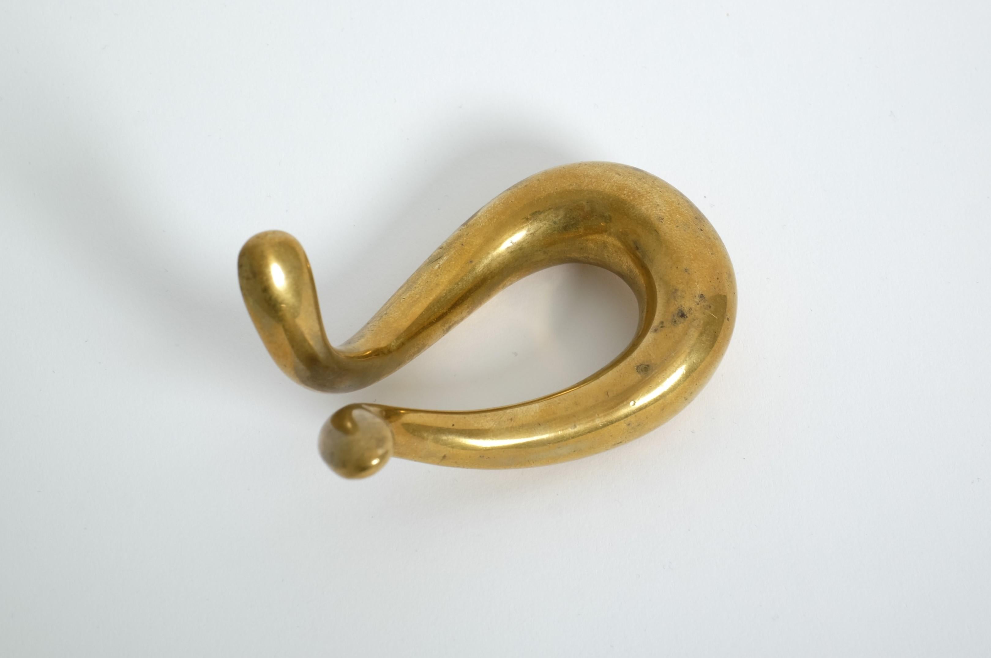 Elegant Mid Century Modern Brass Pipe Holder By Carl Auböck, Austria 1950s For Sale 1