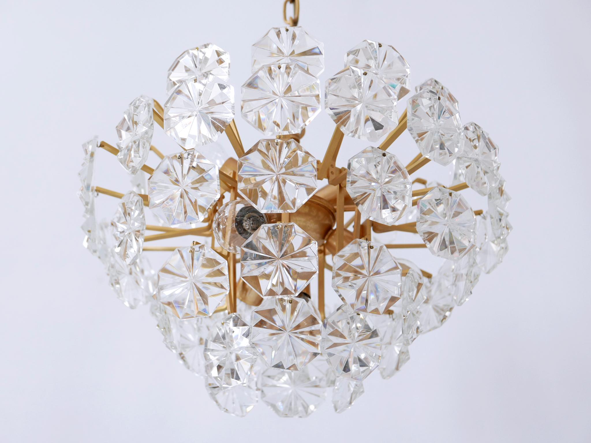 Elegant Mid Century Modern Crystal Chandelier by Christoph Palme Germany 1970s For Sale 4