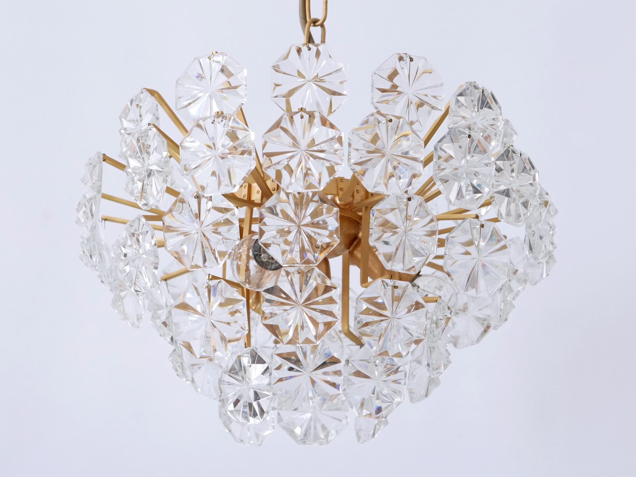 Elegant Mid Century Modern Crystal Chandelier by Christoph Palme Germany 1970s For Sale 1