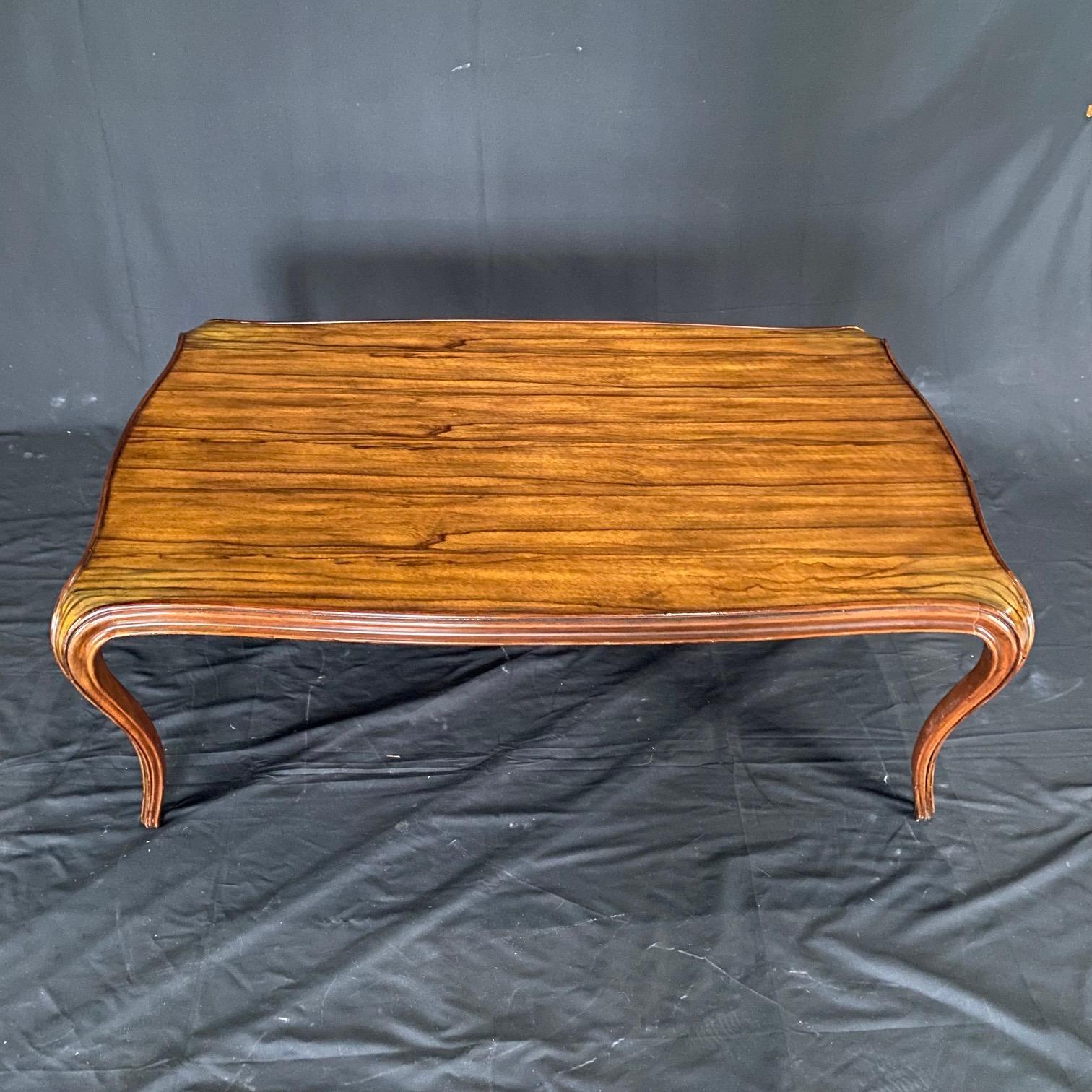 Late 20th Century Elegant Mid-Century Modern Curved Coffee Table by Keno Bros. For Sale