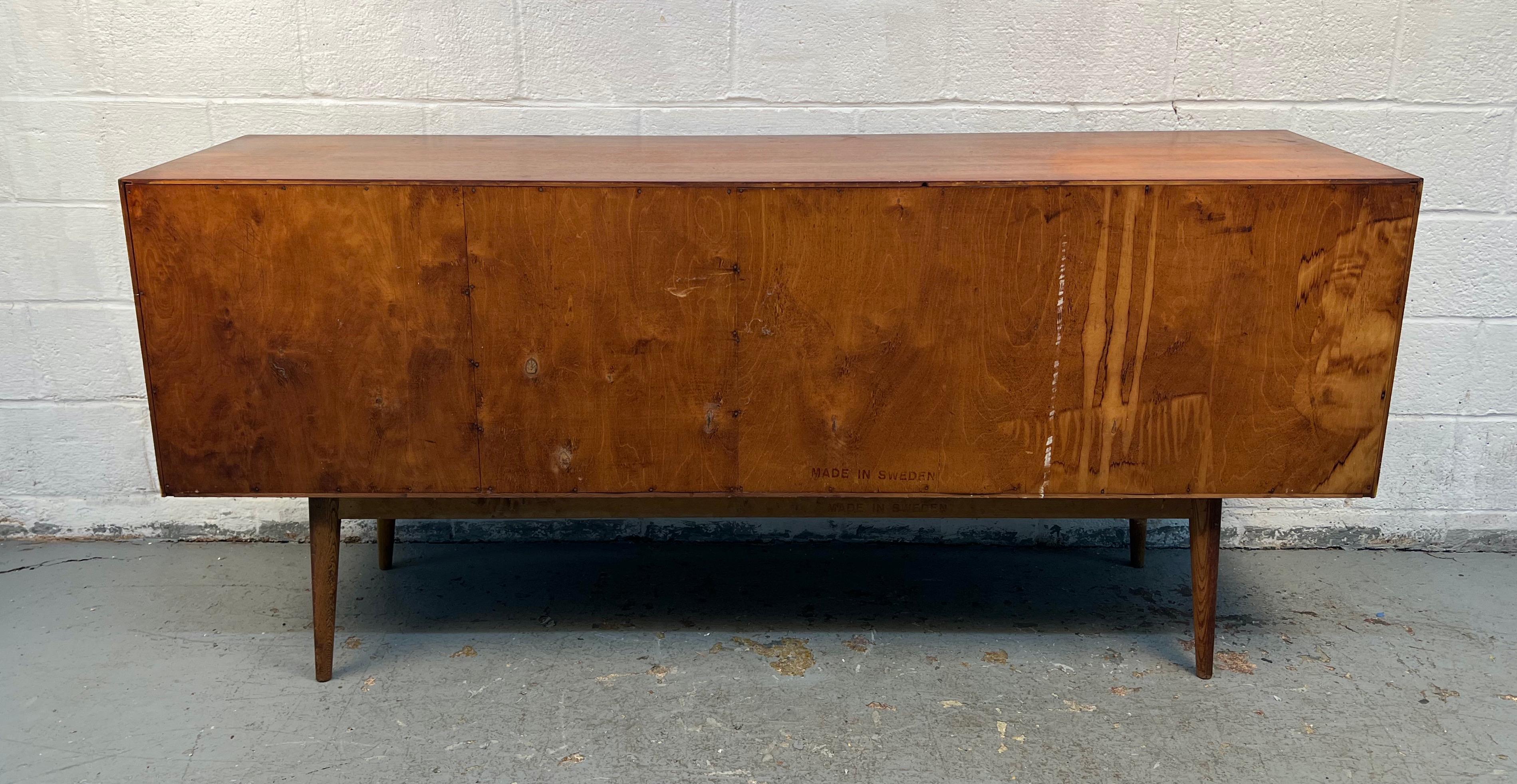 Elegant Mid-Century Modern Danish Sideboard For Sale 9