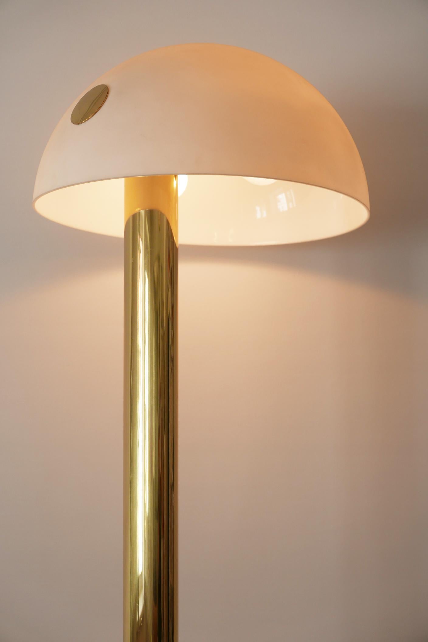 Elegant Mid-Century Modern Florian Schulz Floor Lamp 1970s Germany 8