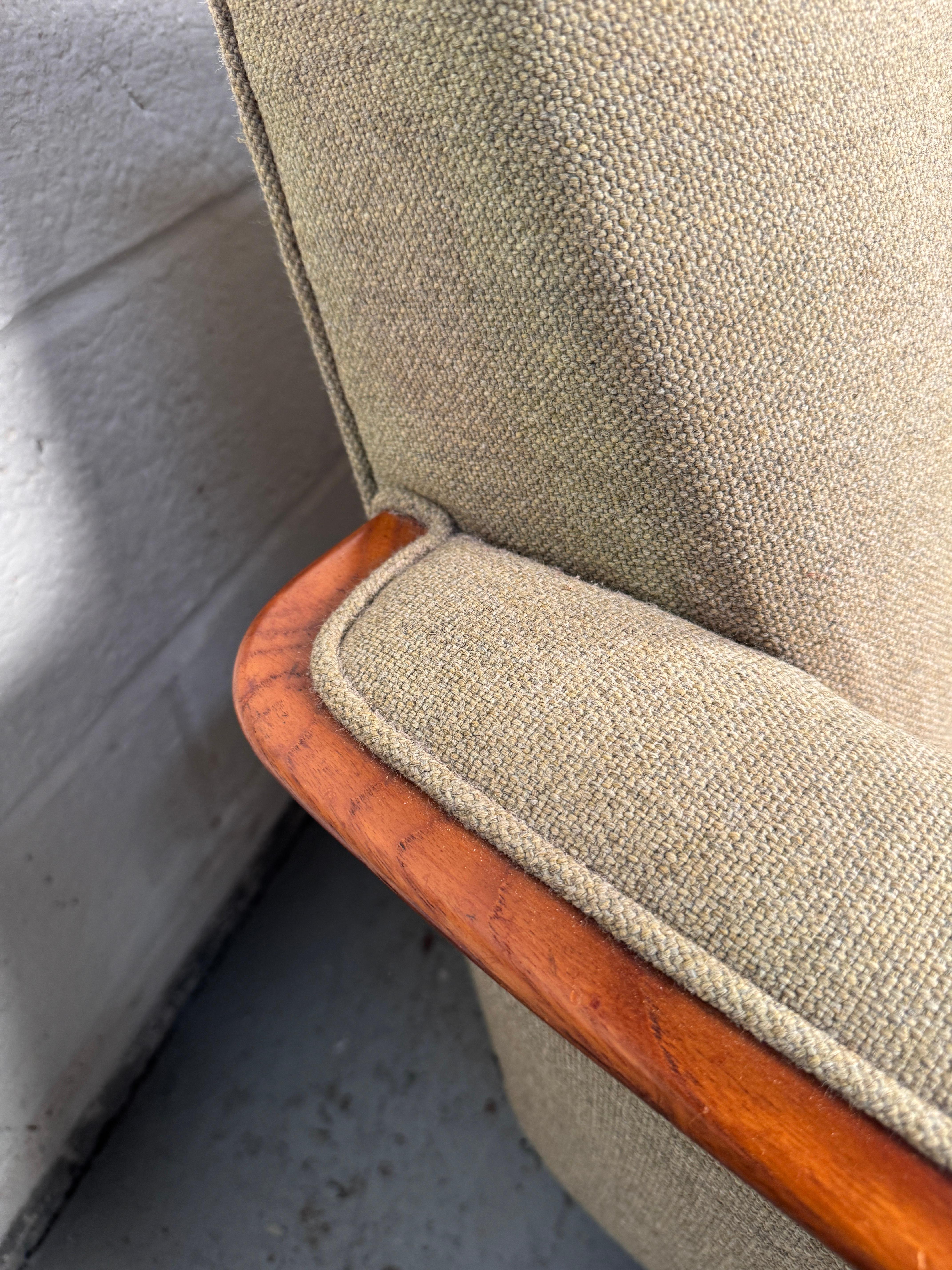 Elegant Mid-Century Modern Four Seat Sofa For Sale 8