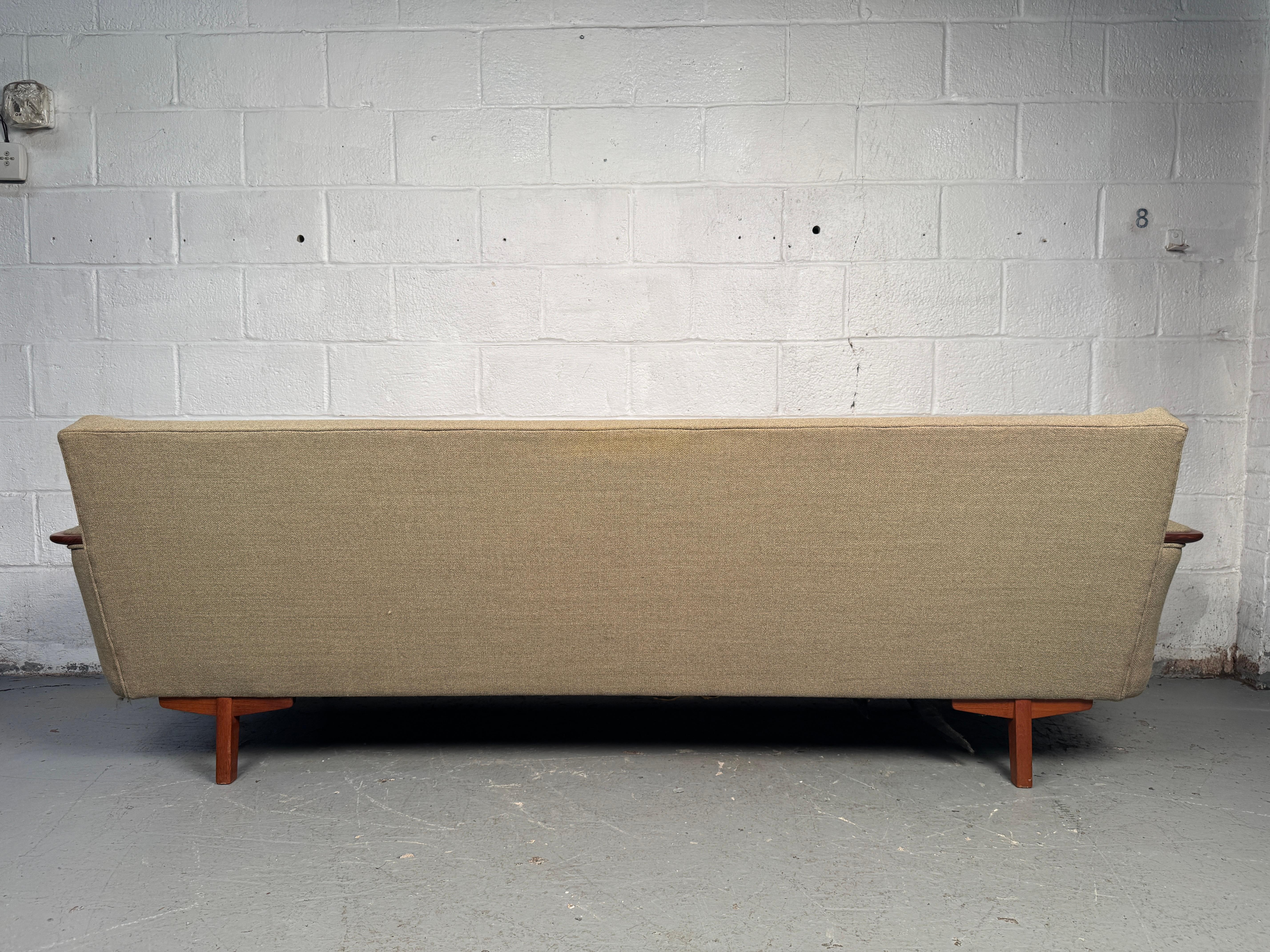 Elegant Mid-Century Modern Four Seat Sofa For Sale 10