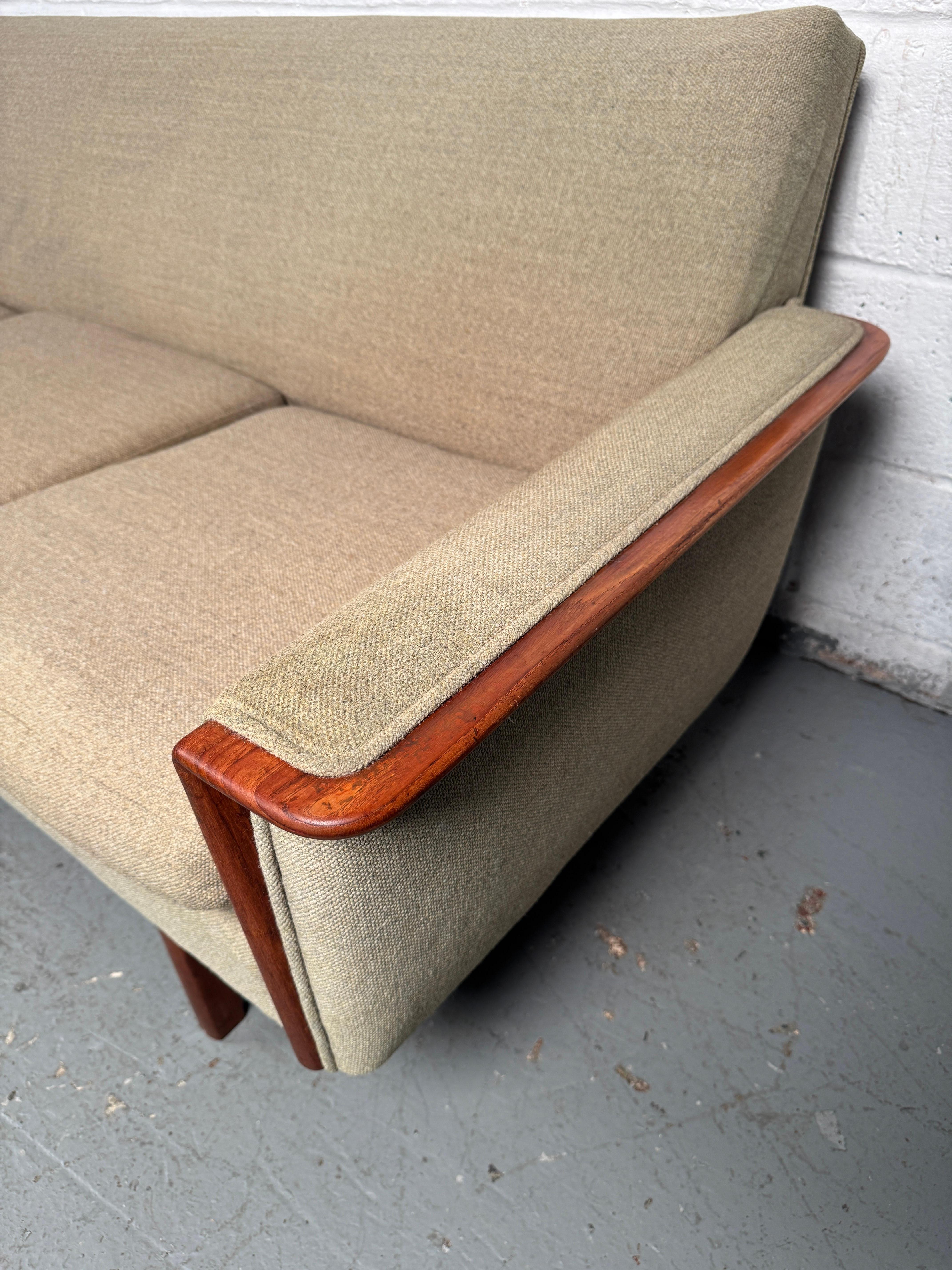 Elegant Mid-Century Modern Four Seat Sofa For Sale 2