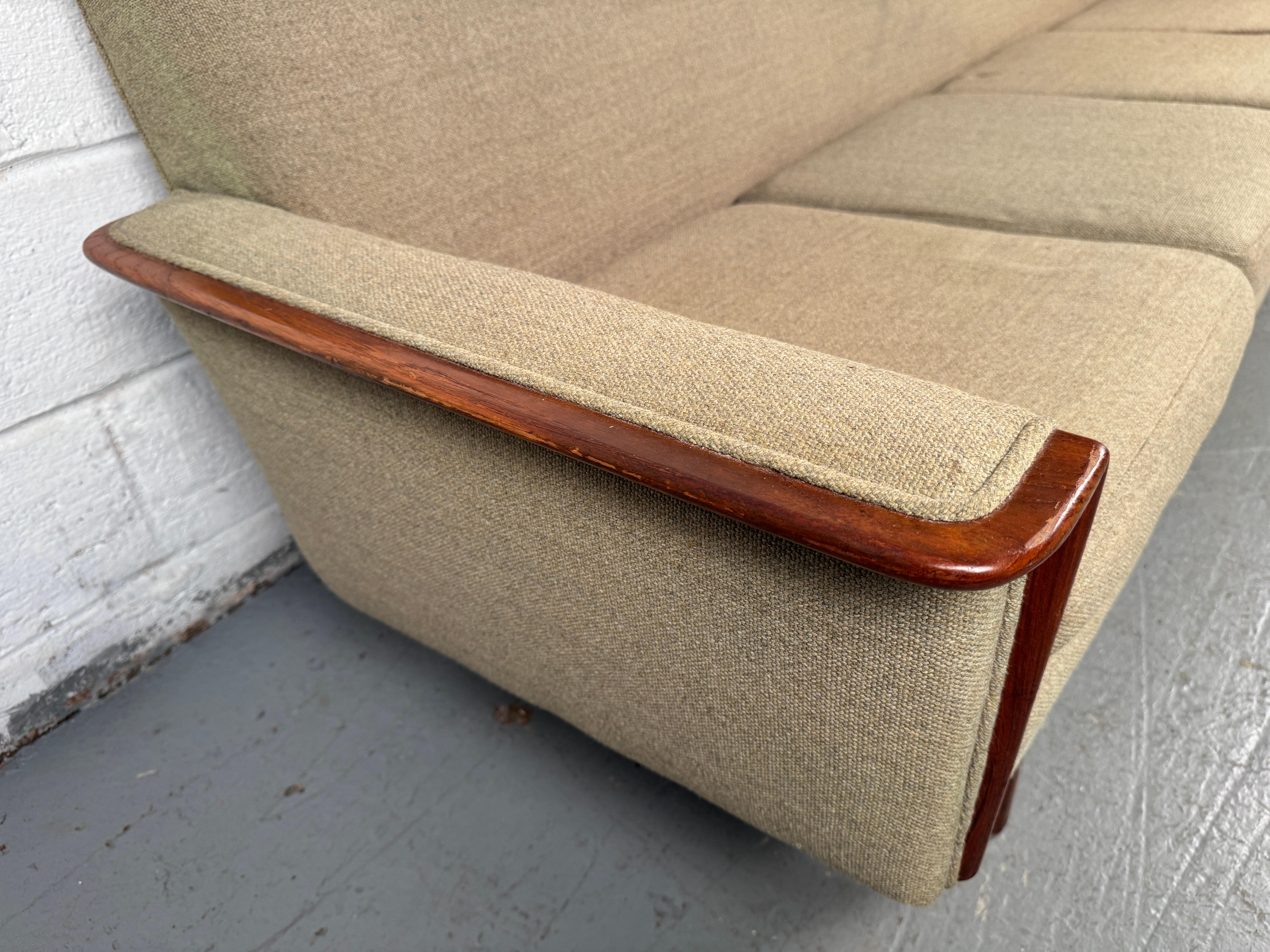 Elegant Mid-Century Modern Four Seat Sofa For Sale 4