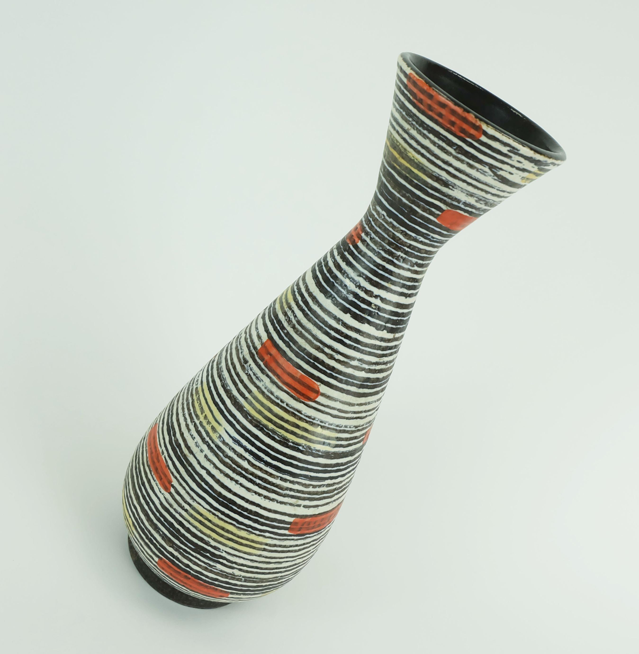 Mid-Century moderno Elegante Vaso in ceramica Jasba di metà secolo moderno, inizio anni '60, modello 130/30 in vendita
