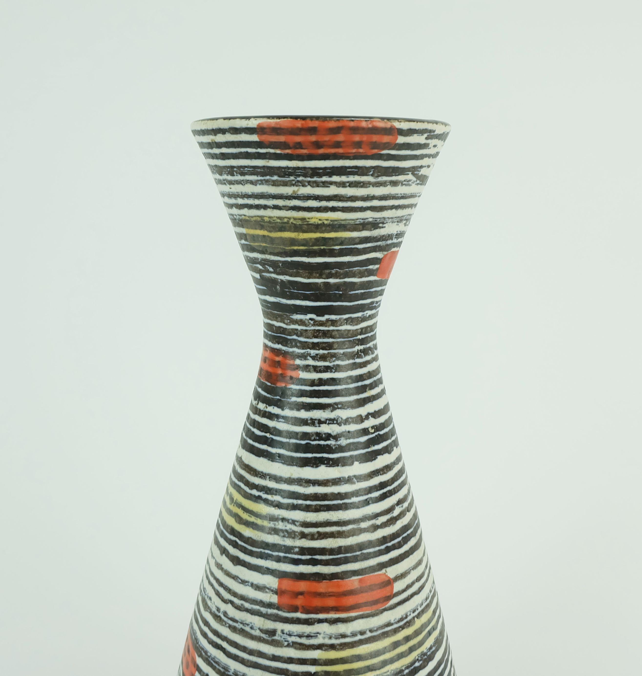 Tedesco Elegante Vaso in ceramica Jasba di metà secolo moderno, inizio anni '60, modello 130/30 in vendita