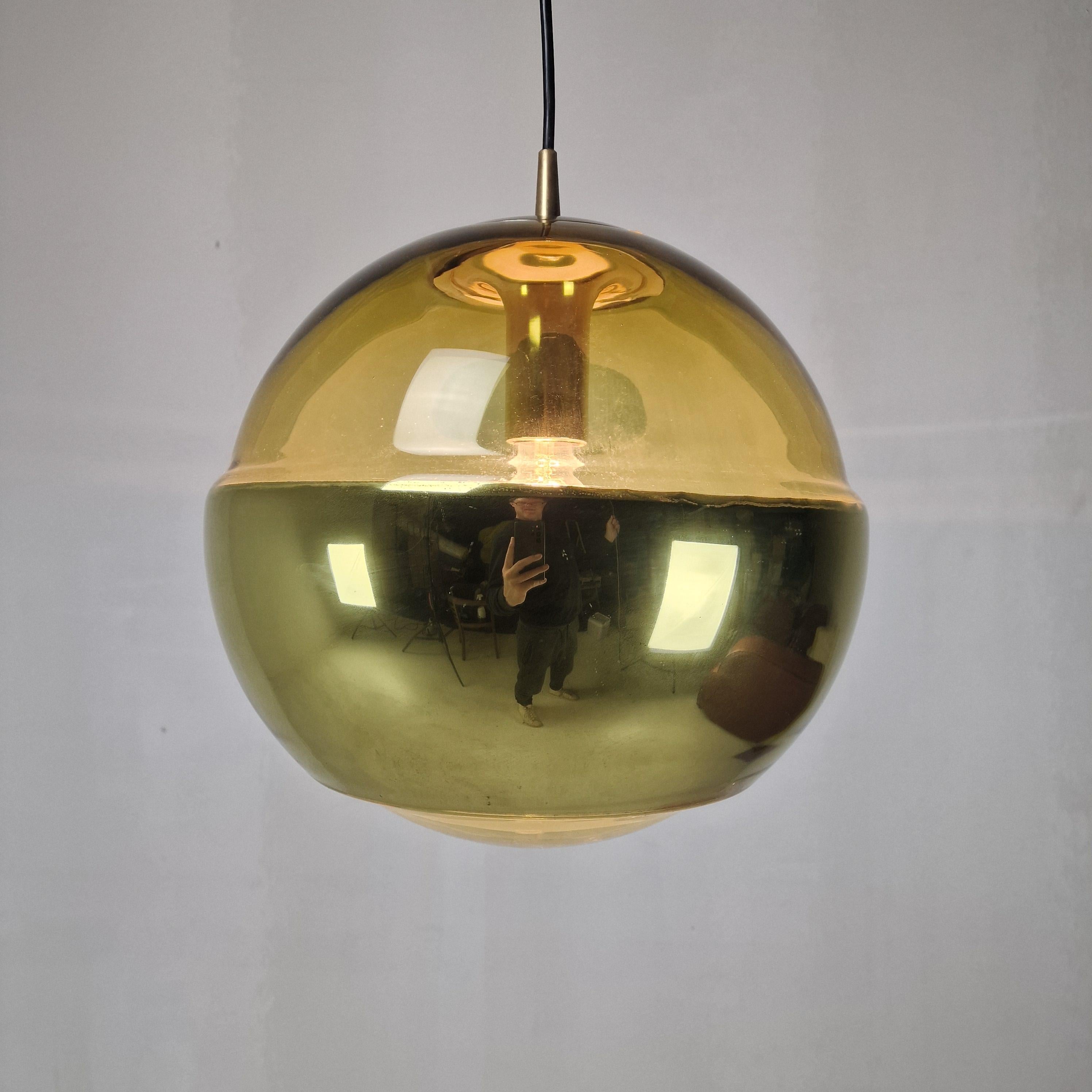 Elegant Mid-Century Modern Pendant by Peill & Putzler, Germany 1970's In Good Condition For Sale In Oud Beijerland, NL