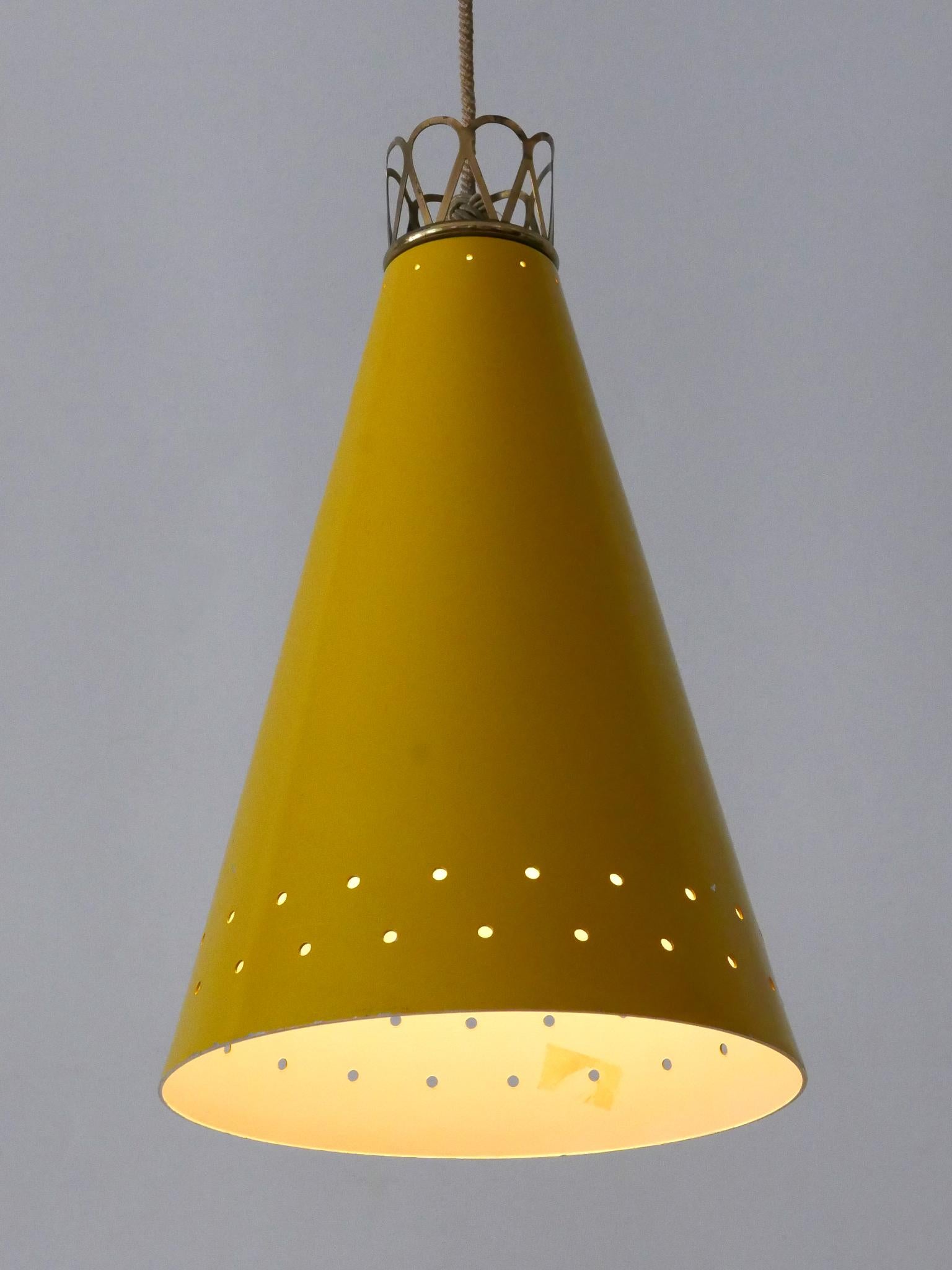 Eleganza di una lampada a sospensione o di un lampadario a sospensione della metà del secolo scorso Germania anni '50 in vendita 6