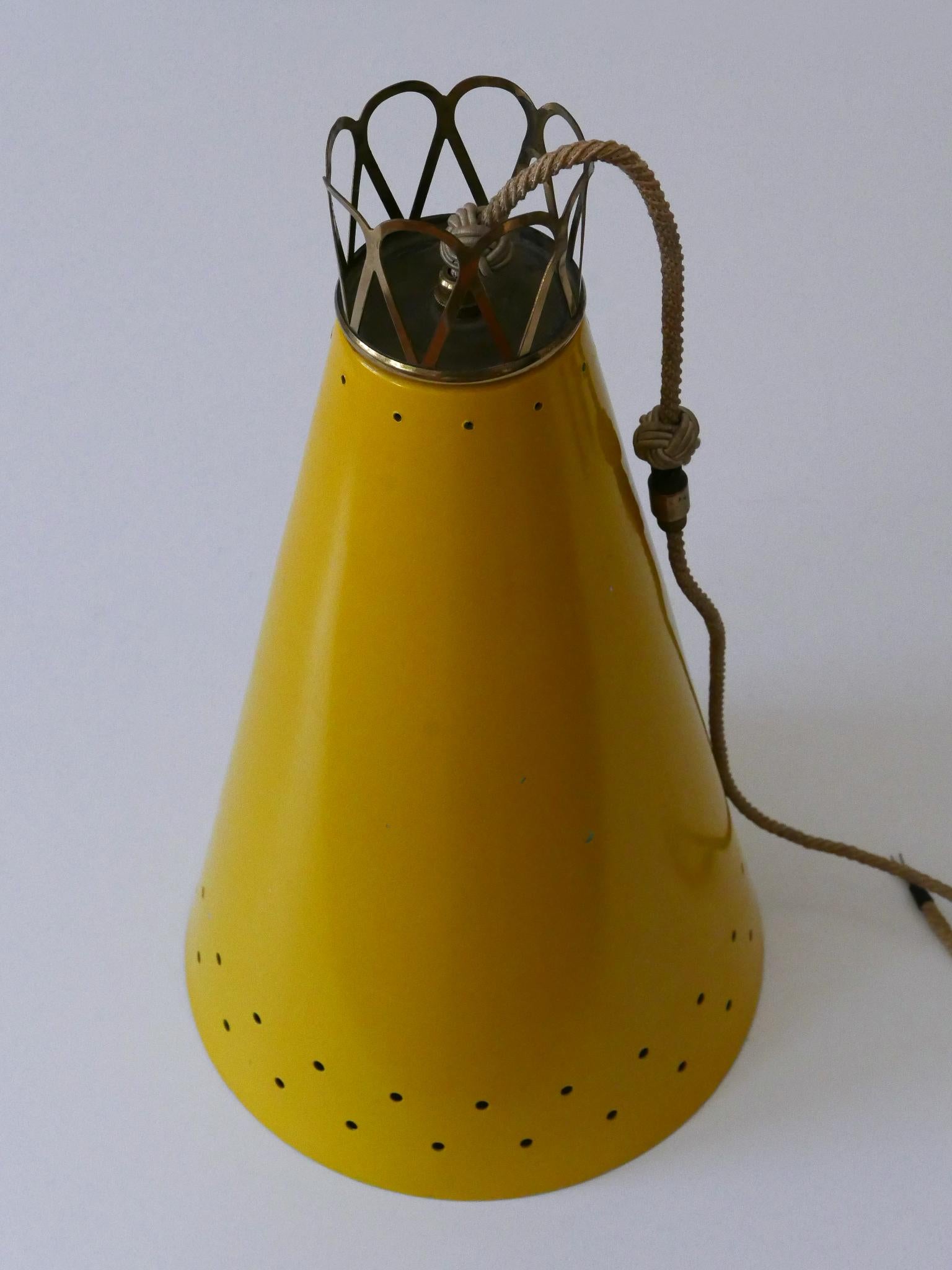 Eleganza di una lampada a sospensione o di un lampadario a sospensione della metà del secolo scorso Germania anni '50 in vendita 8