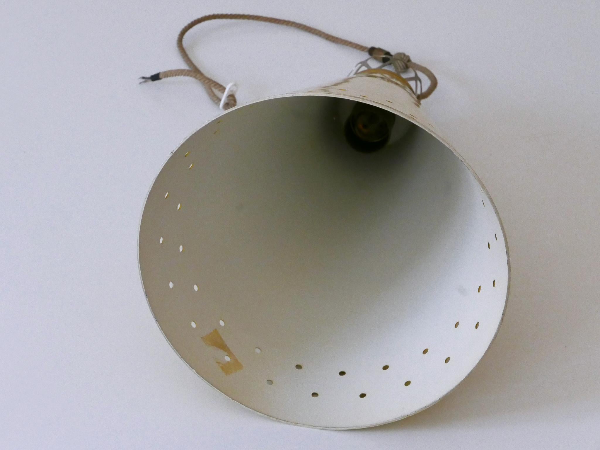 Eleganza di una lampada a sospensione o di un lampadario a sospensione della metà del secolo scorso Germania anni '50 in vendita 12
