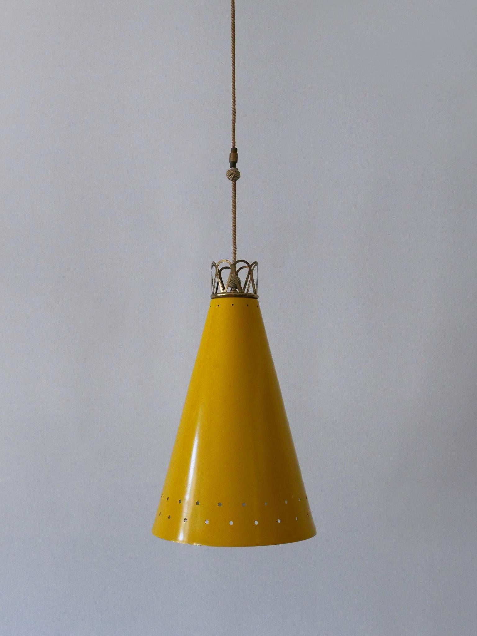 Tedesco Eleganza di una lampada a sospensione o di un lampadario a sospensione della metà del secolo scorso Germania anni '50 in vendita