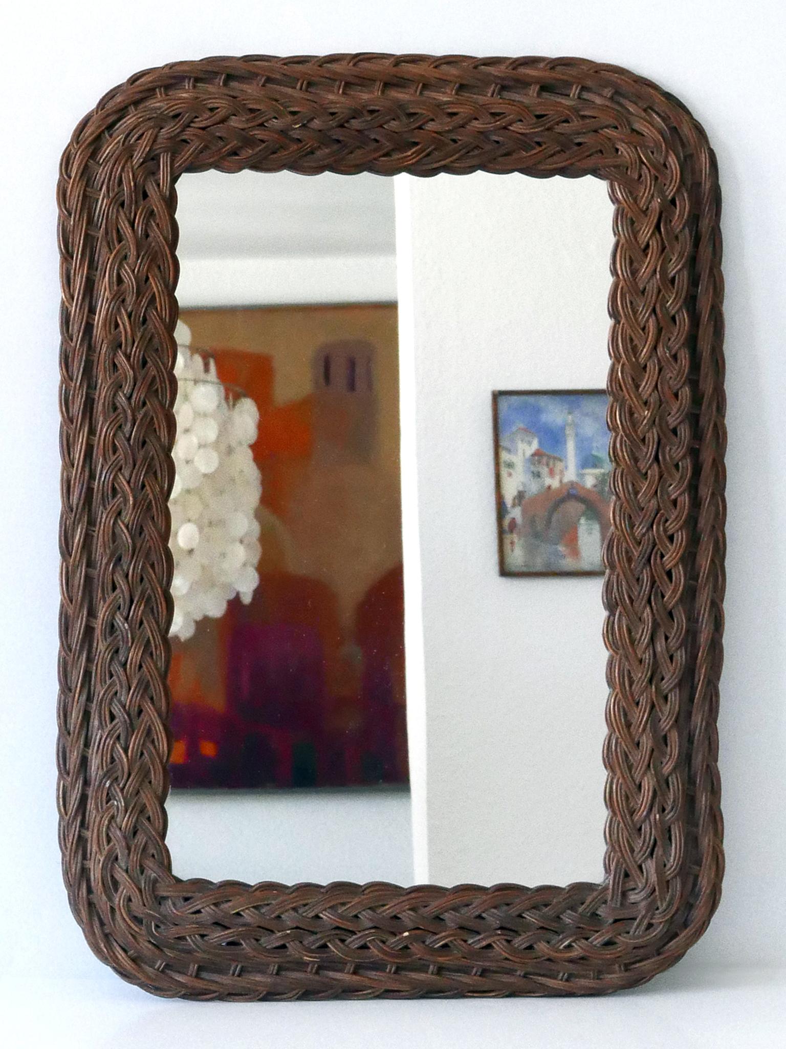 Elegant Mid-Century Modern Rattan & Bamboo Rectangular Wall Mirror Italy 1960s For Sale 2