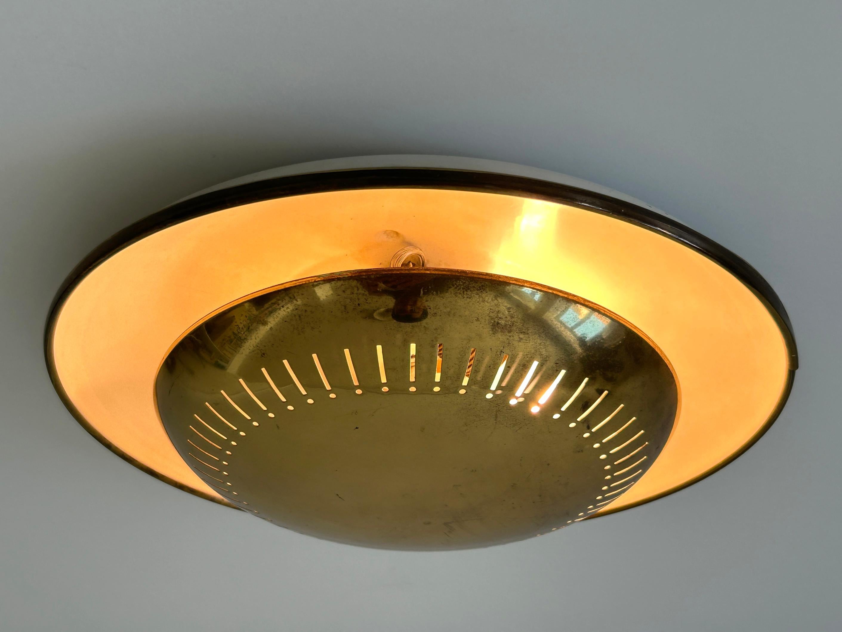 Elegante applique ou monture affleurante moderne du milieu du siècle par Hillebrand Allemagne années 1950 en vente 2