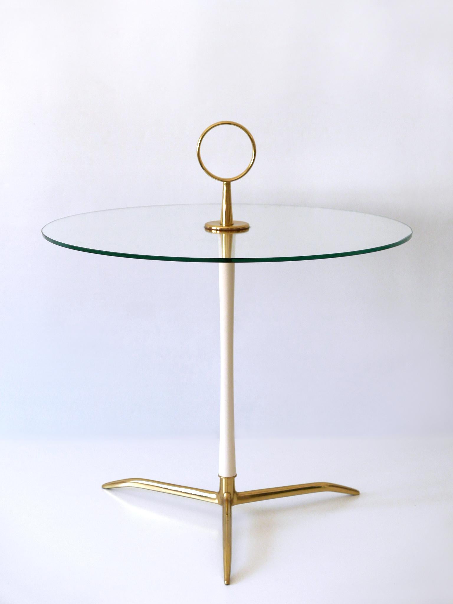 Elegant Mid-Century Modern Side Table by Vereinigte Werkstätten Germany 1950s For Sale 4