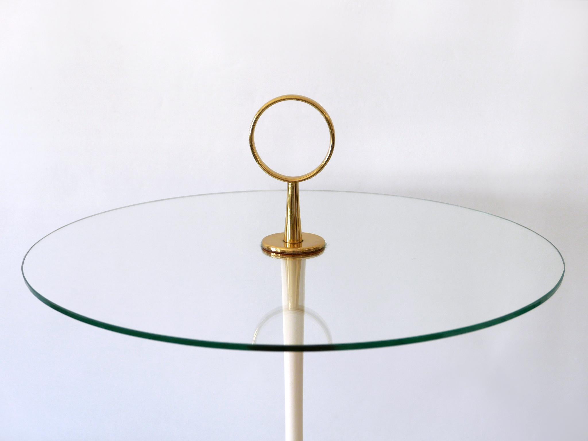 Elegant Mid-Century Modern Side Table by Vereinigte Werkstätten Germany 1950s For Sale 5