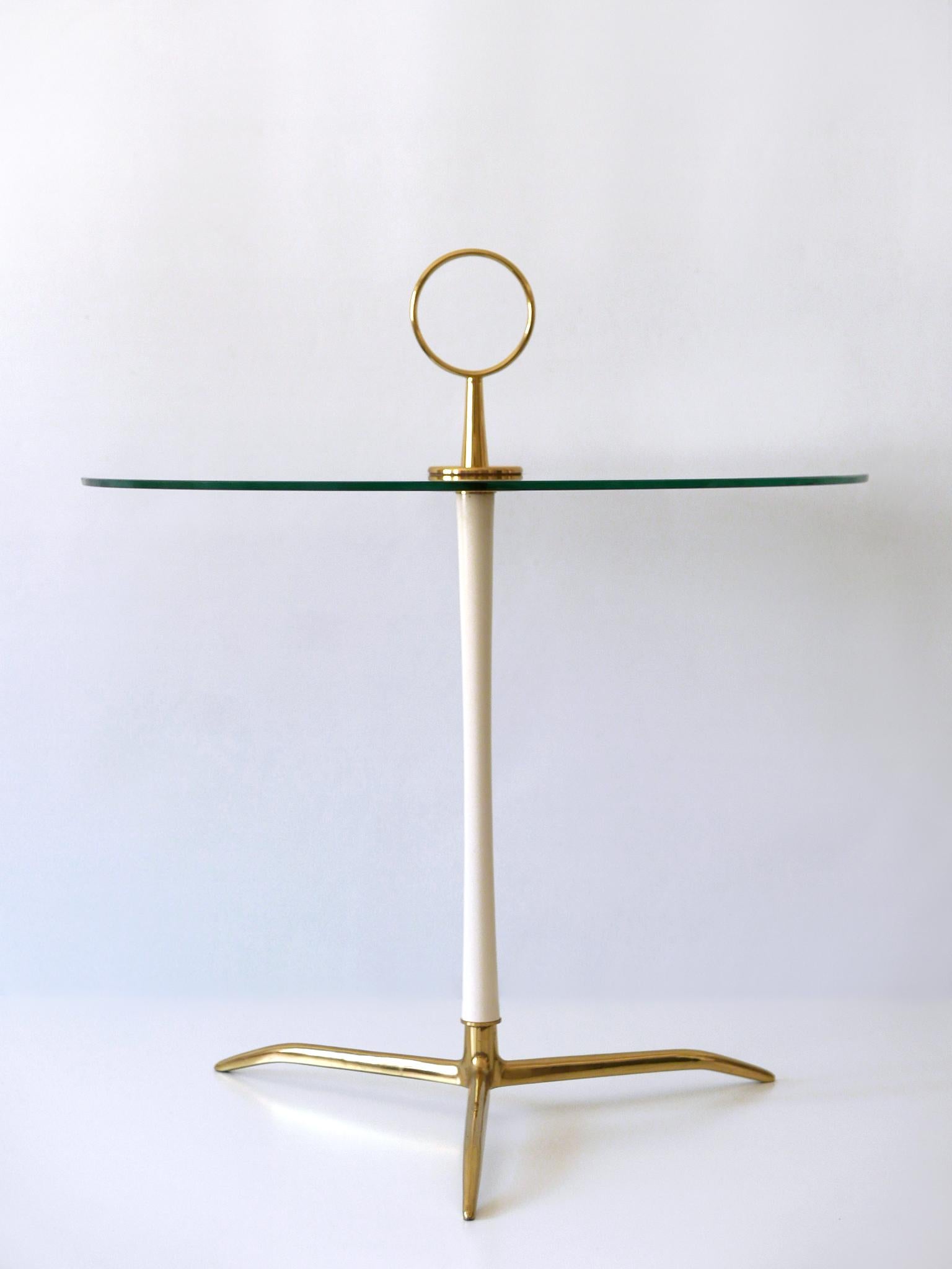 Elegant Mid-Century Modern Side Table by Vereinigte Werkstätten Germany 1950s For Sale 3