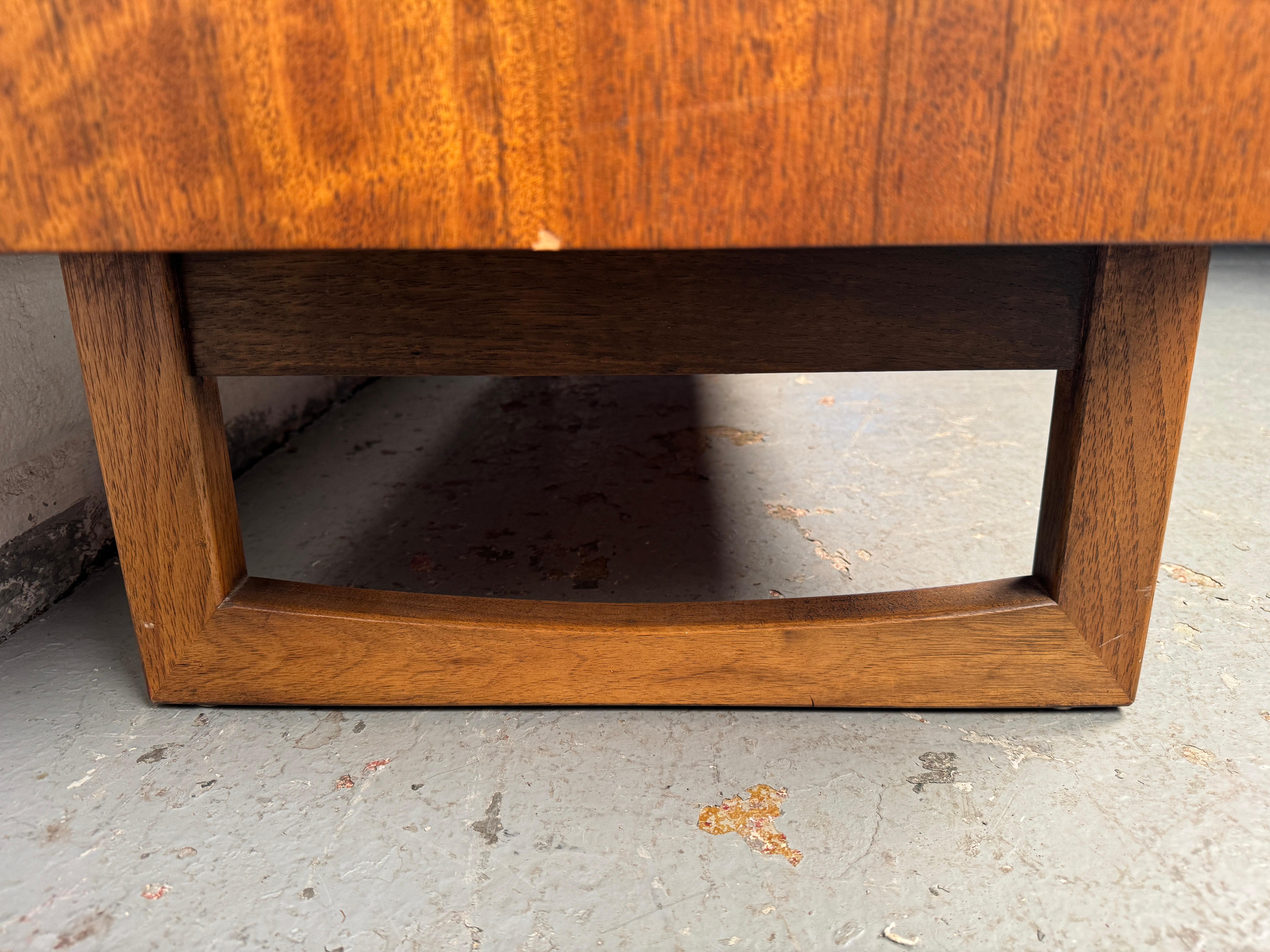 Elegant Mid-Century Modern Sideboard By Drexel For Sale 10