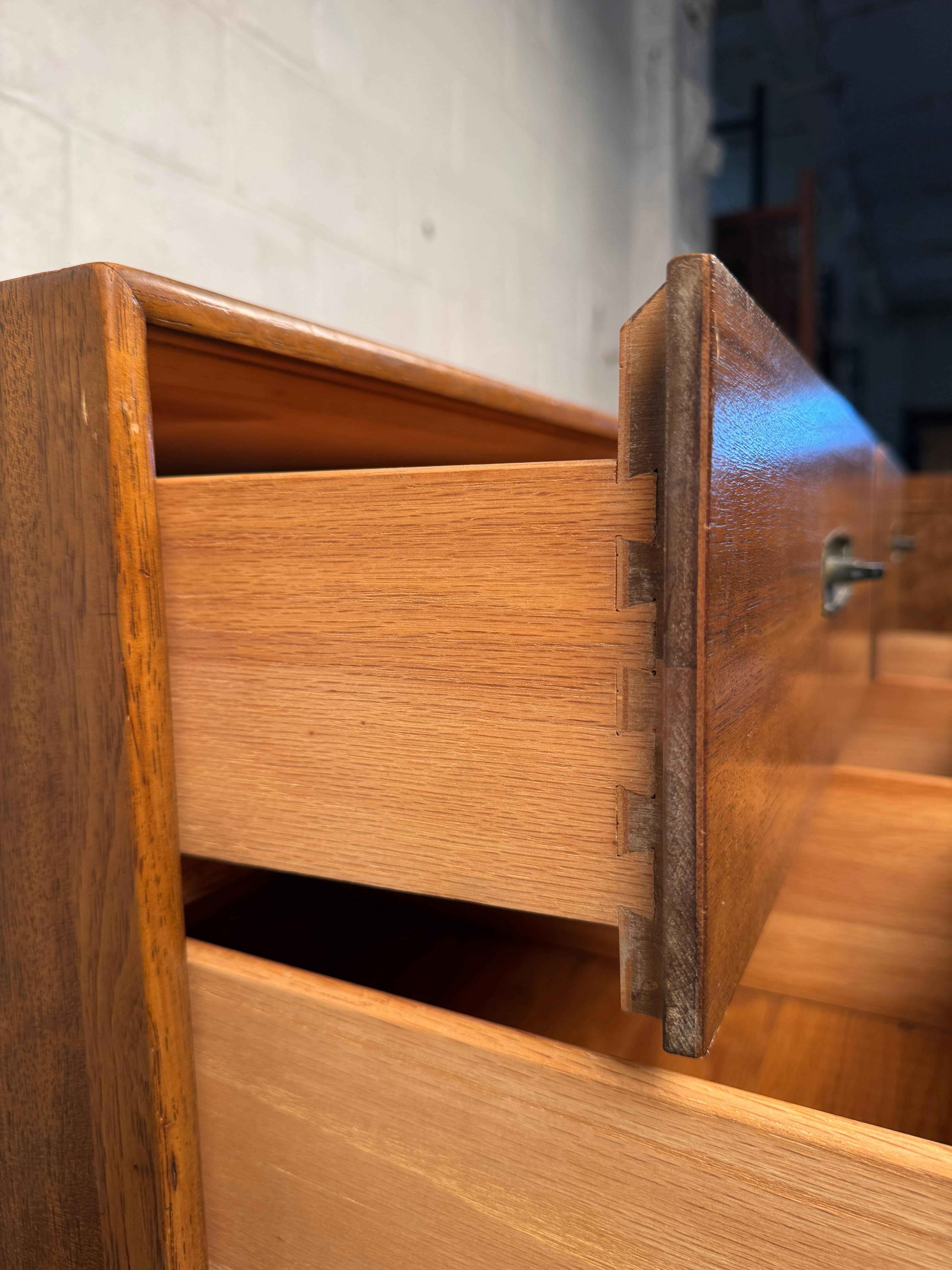 Elegant Mid-Century Modern Sideboard By Drexel For Sale 11