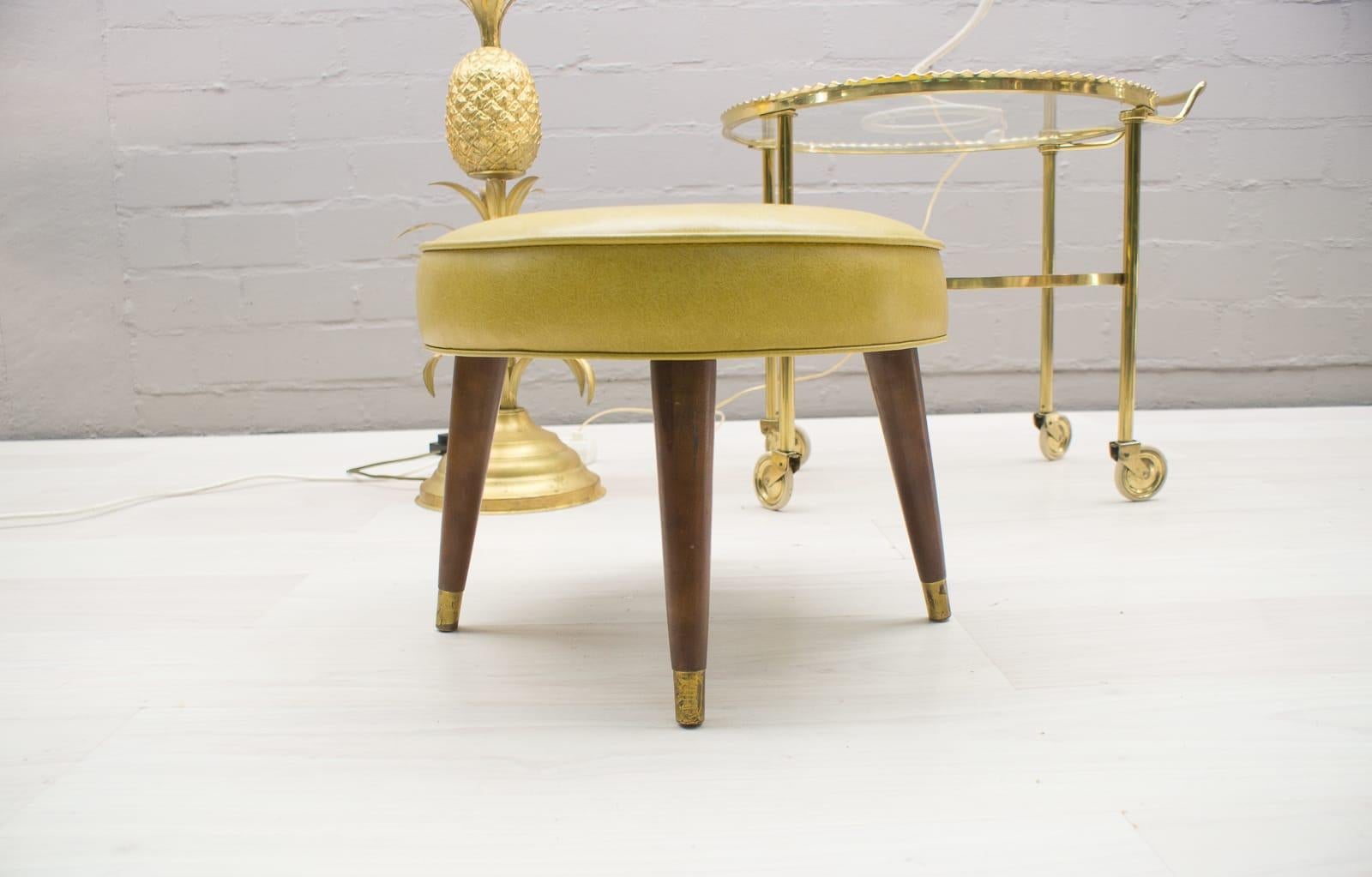 Mid-20th Century Elegant Mid-Century Modern Stool, Italy 1950s