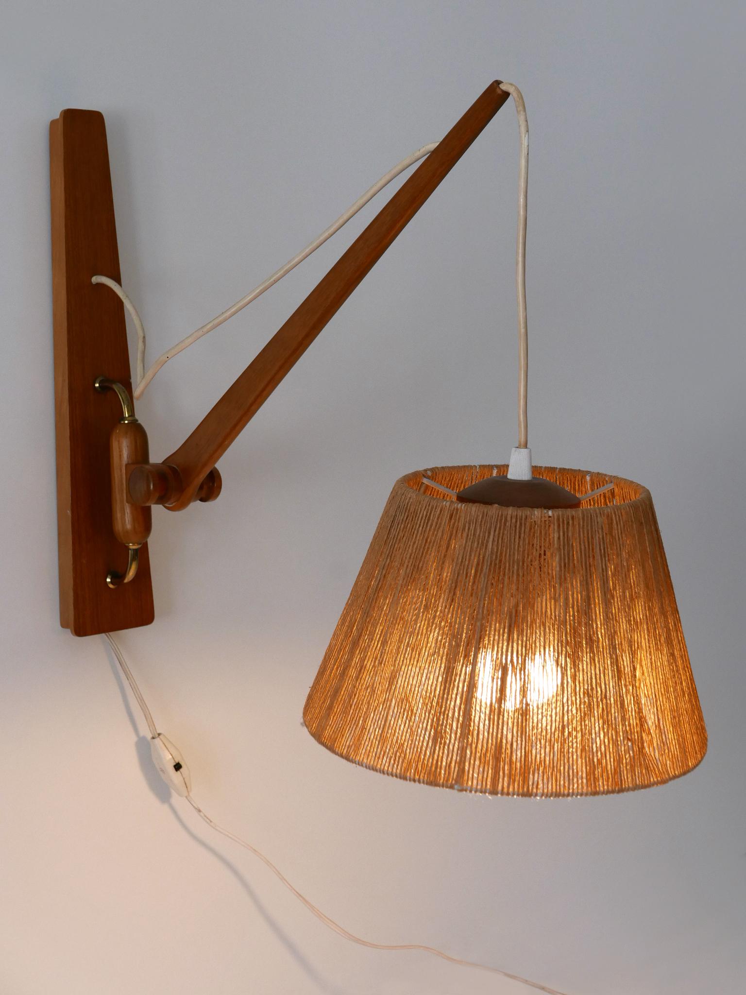 Elegante aplique de pared de madera de teca y sisal del columpio moderno de mediados de siglo Dinamarca Años 60 en venta 5